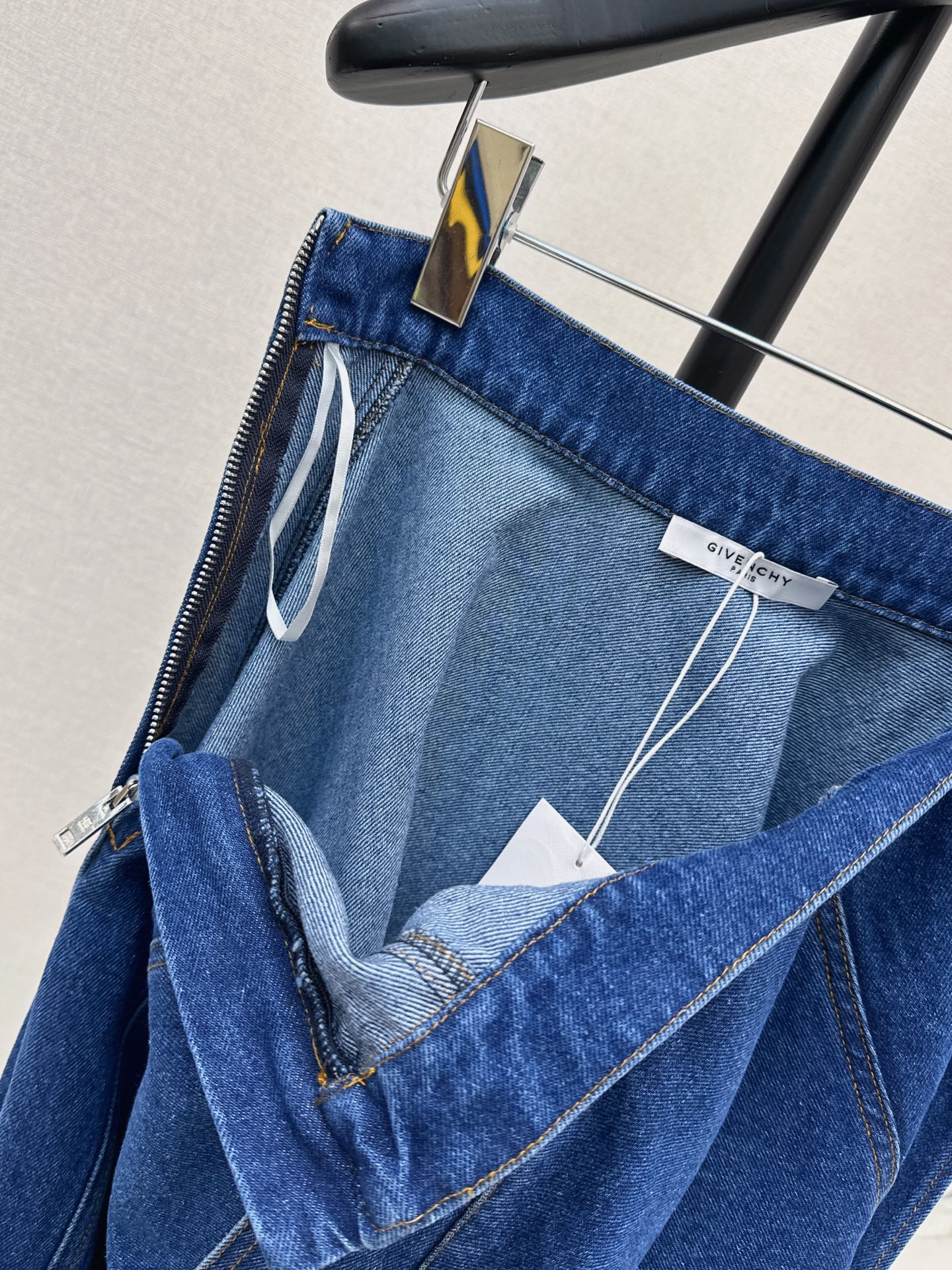 Giv 26fw asymmetric denim skirt