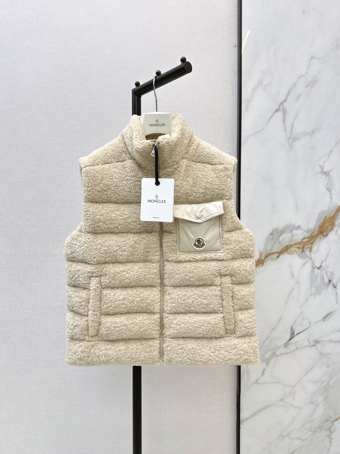 Monc 26fw shearling-fleece down vest