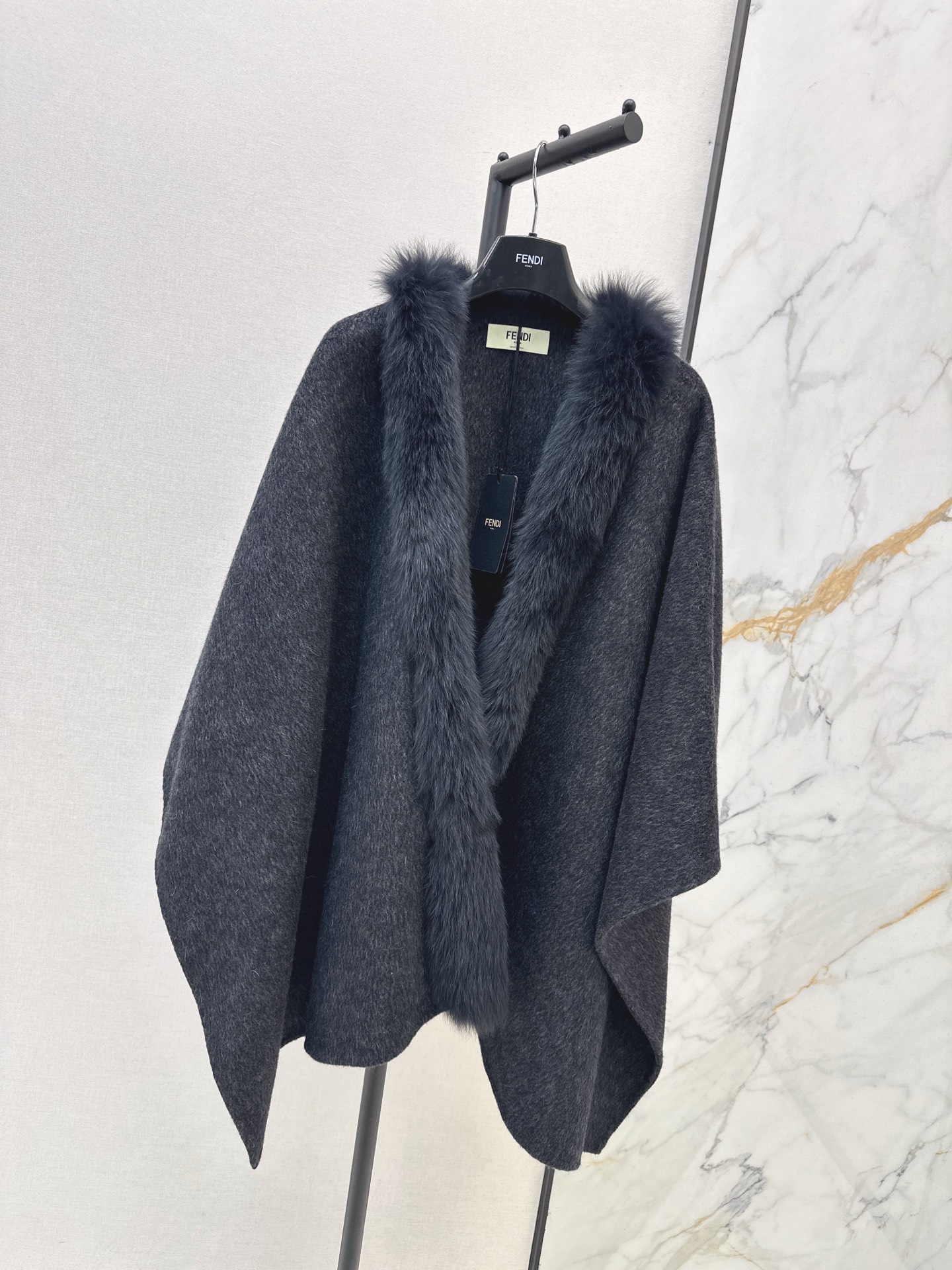 Fen 26fw fox-trim woolen cape jacket