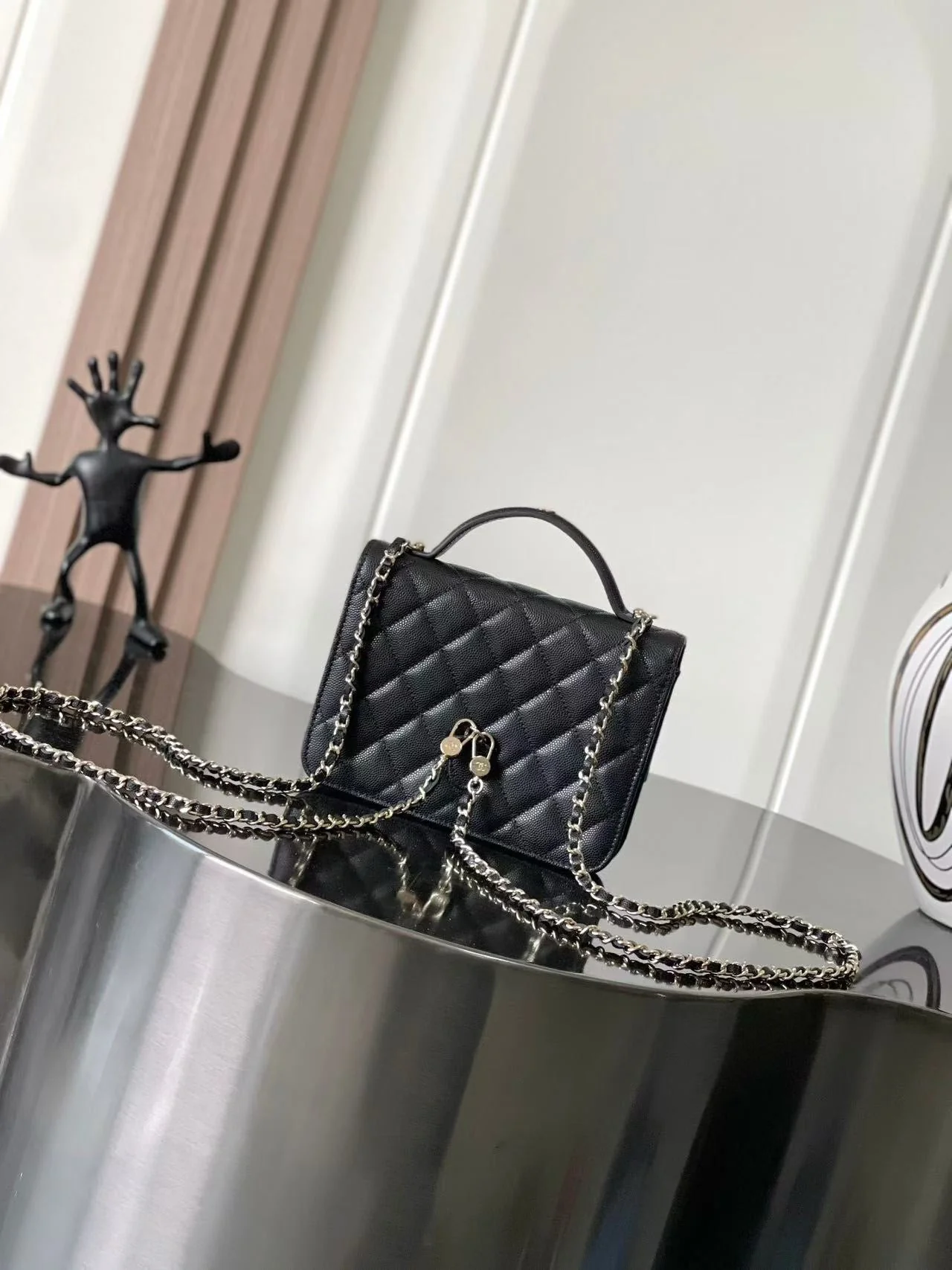 Ch 25c shoulder bag