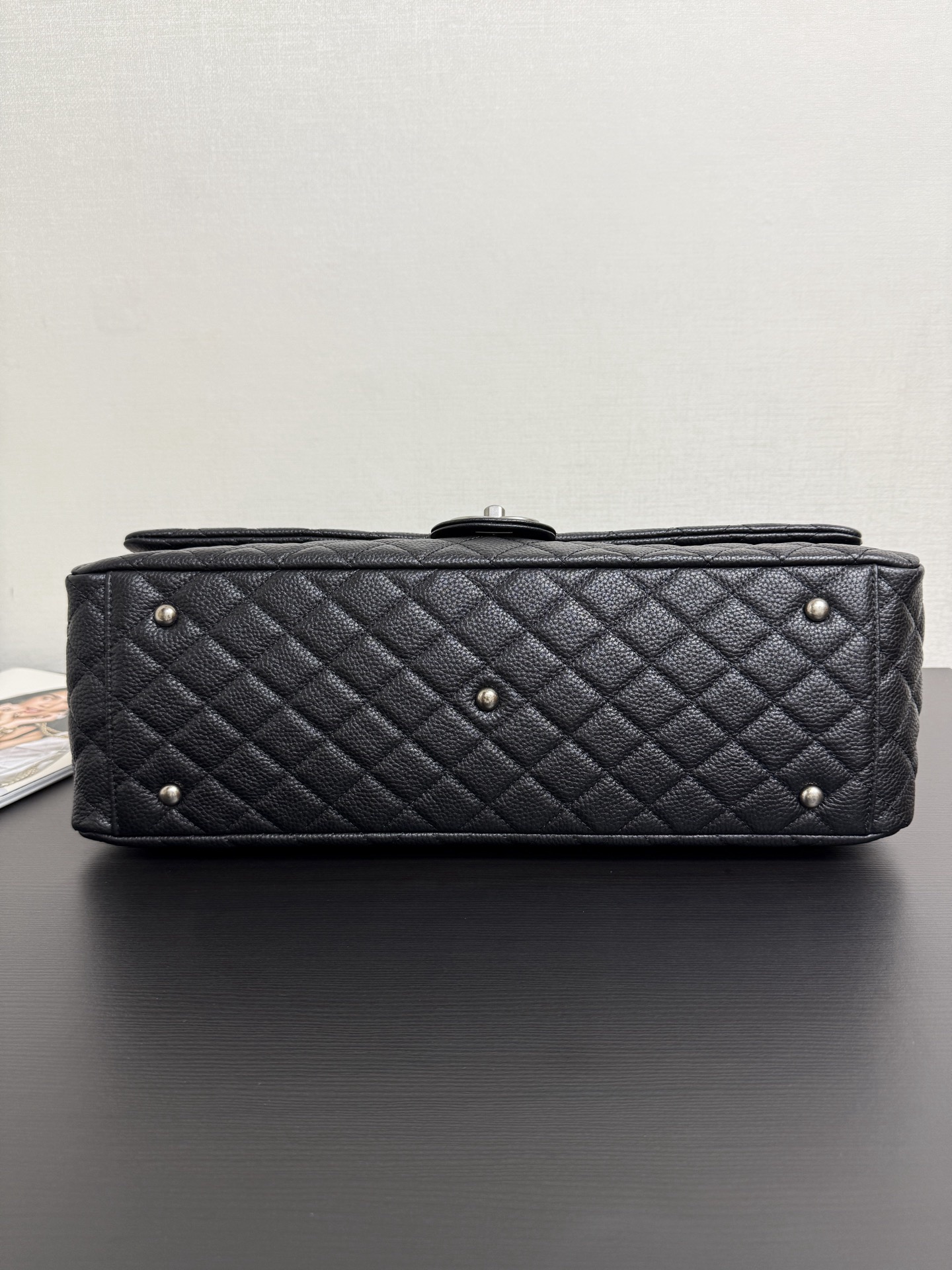 Chan 26fw airline bag
