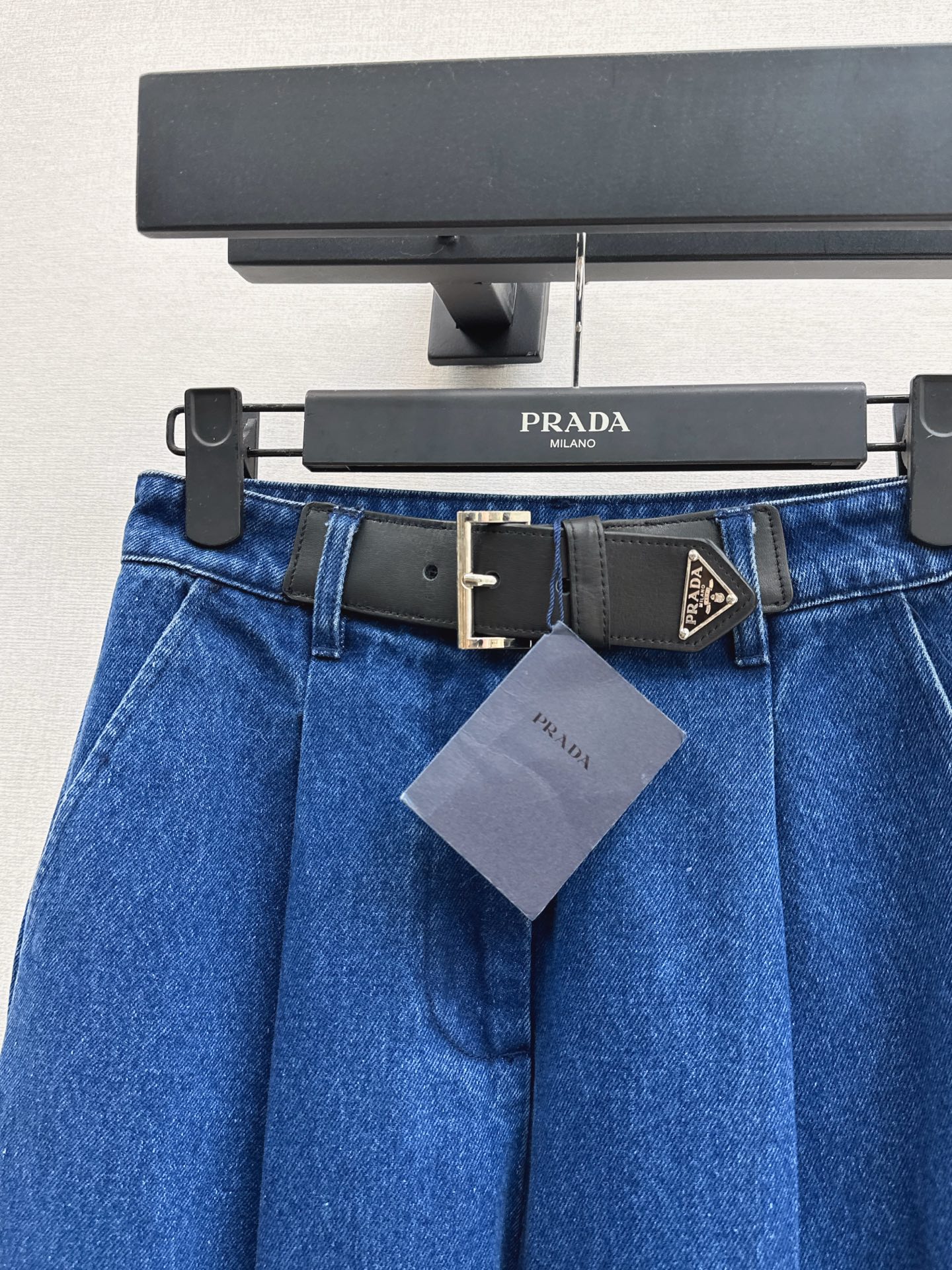 Pra 26fw belted straight-leg jeans