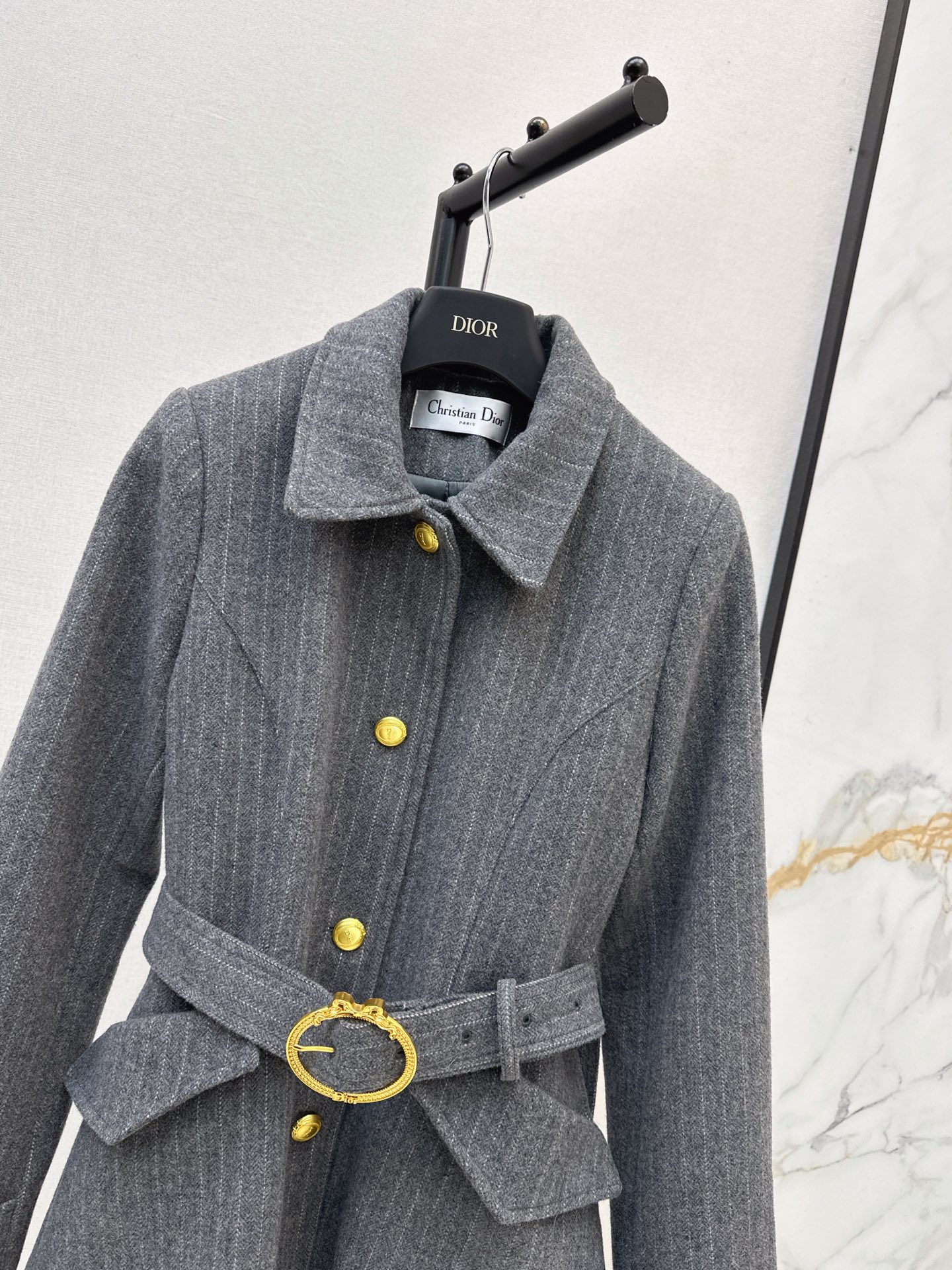 CD 26fw  herringbone belted jacket