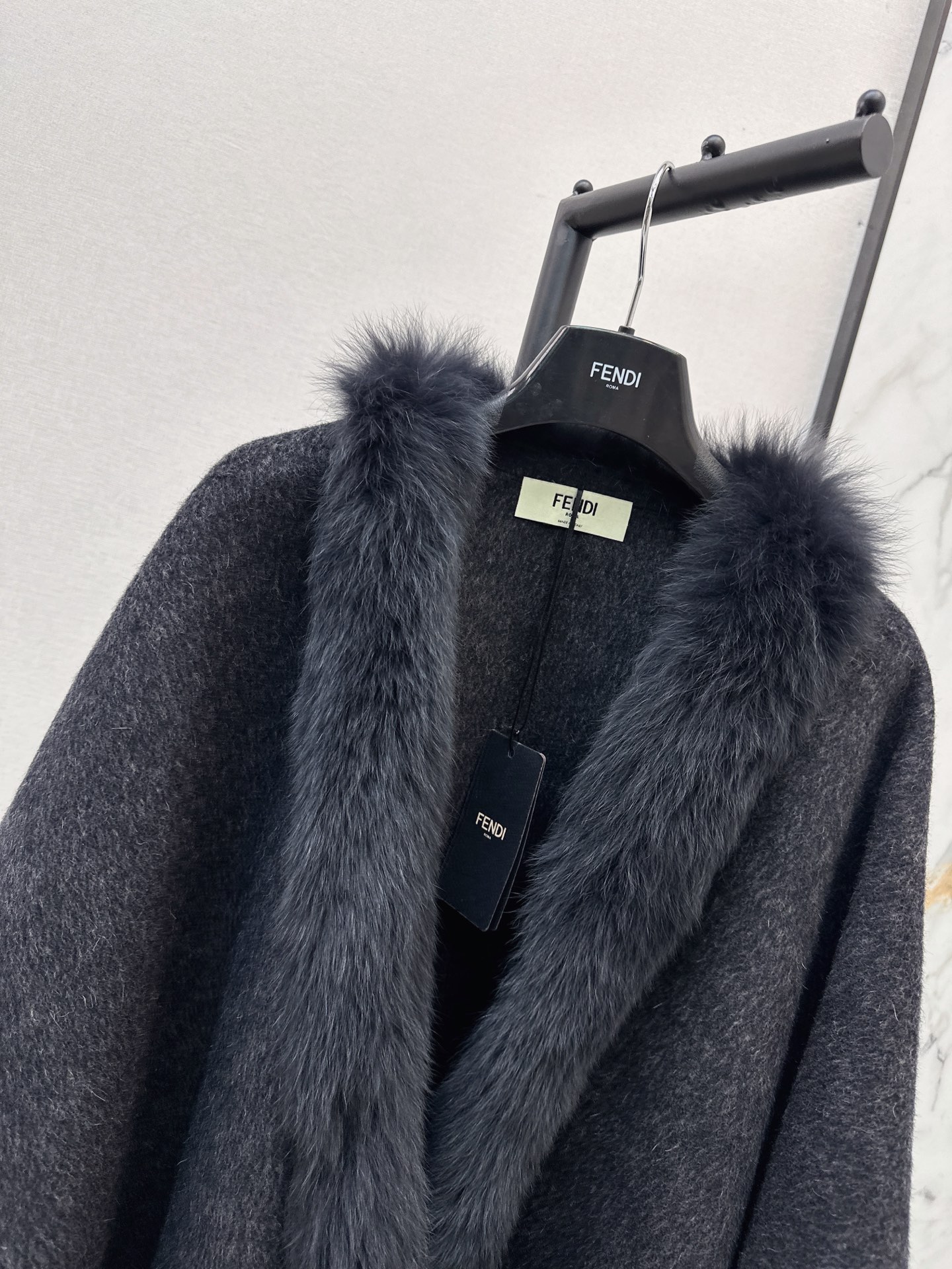 Fen 26fw fox-trim woolen cape jacket