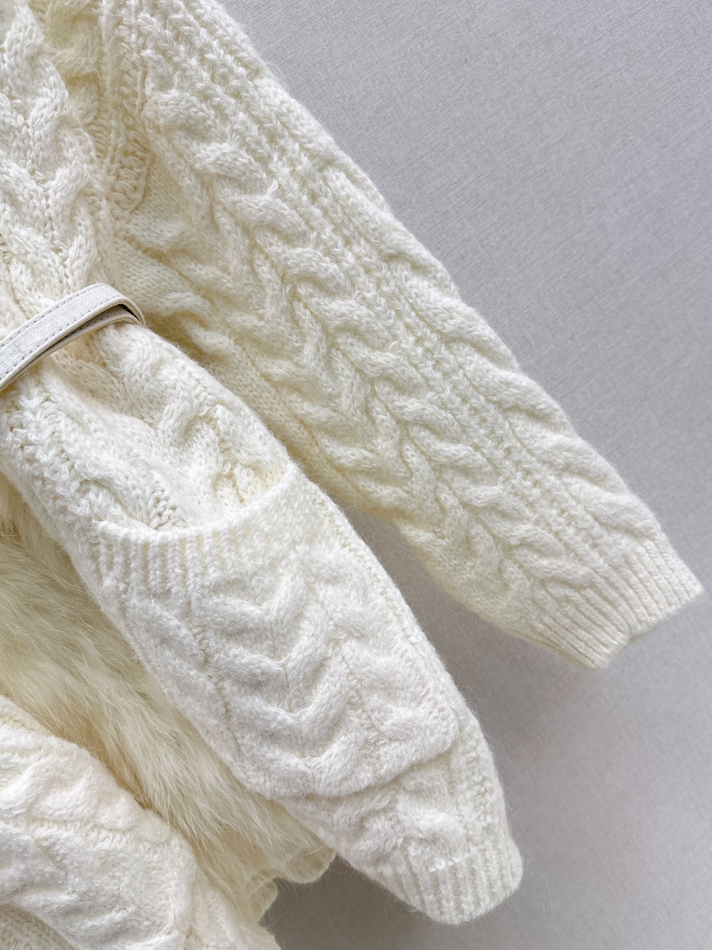 Fen 26fw fur-trim knit cardigan