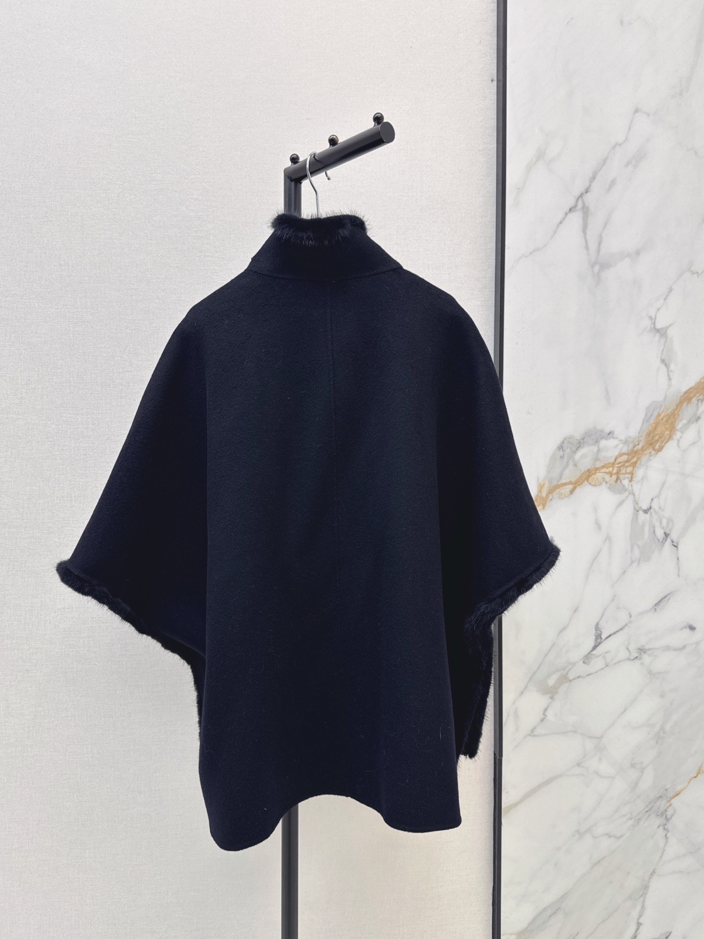Max 26fw woolen cape jacket