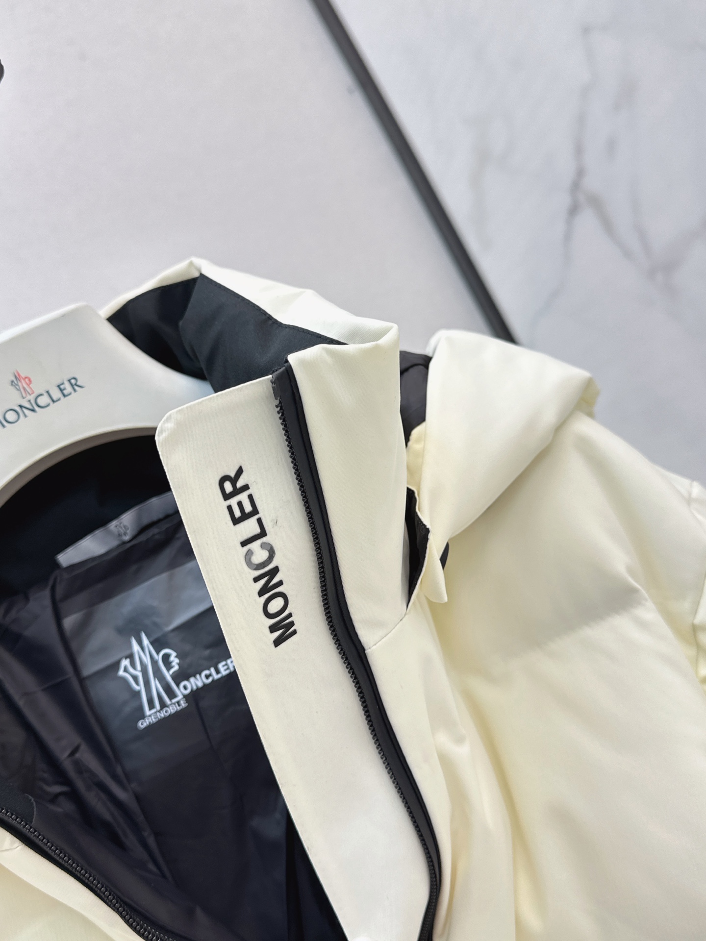 Monc 26fw belted hooded down jacket