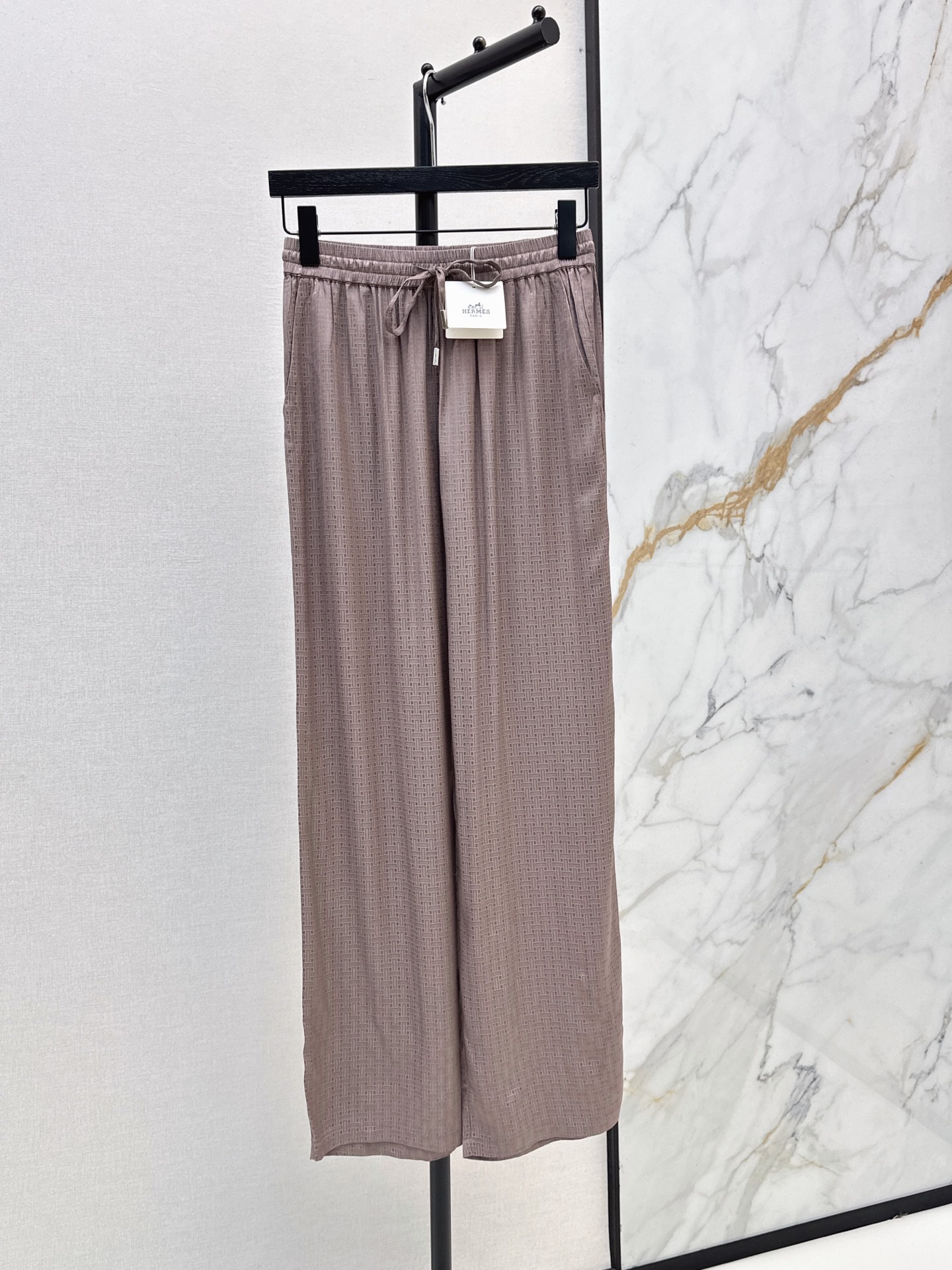 Her 26fw straight-leg pants