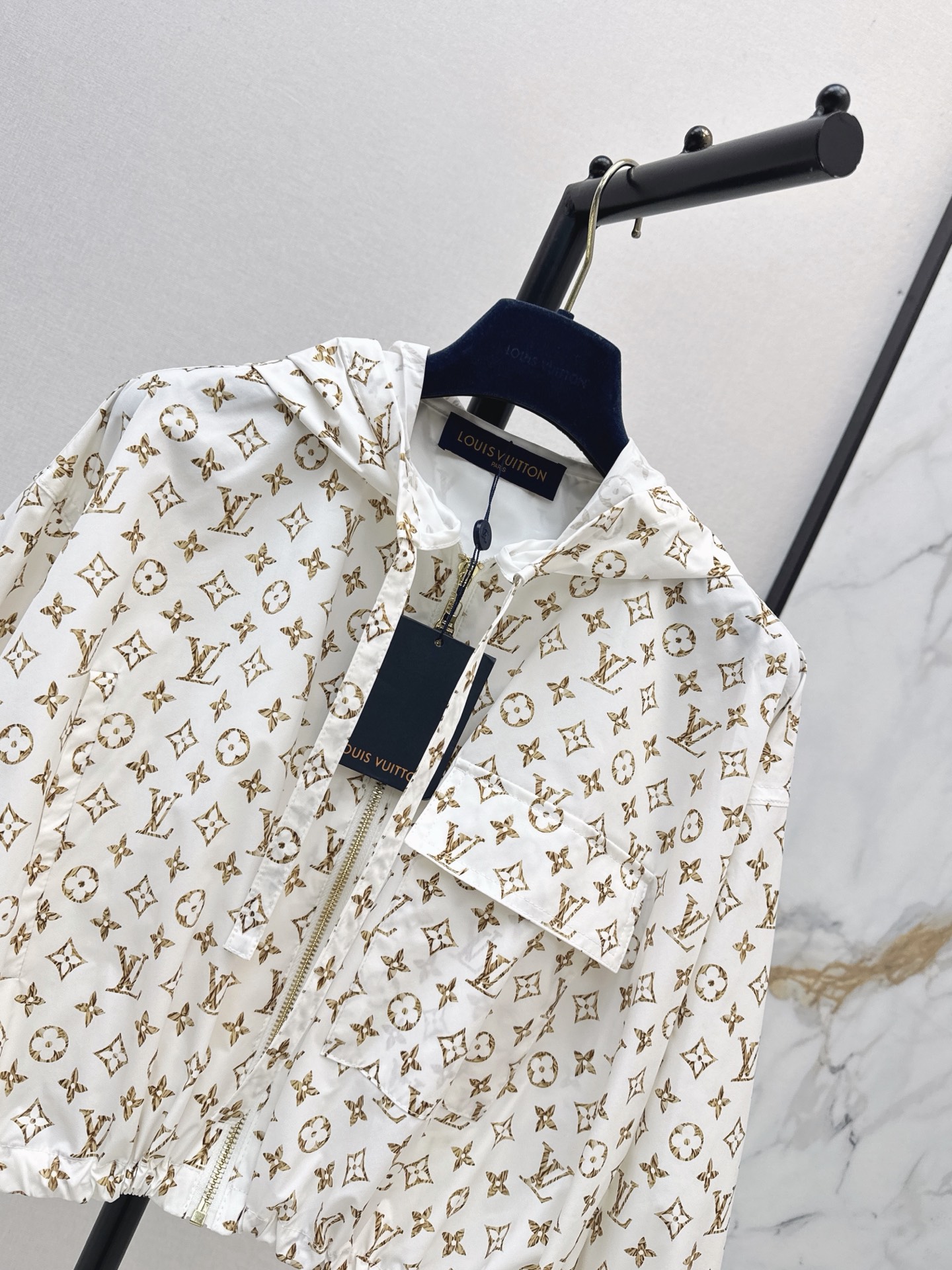 Loui 26fw print hooded jacket