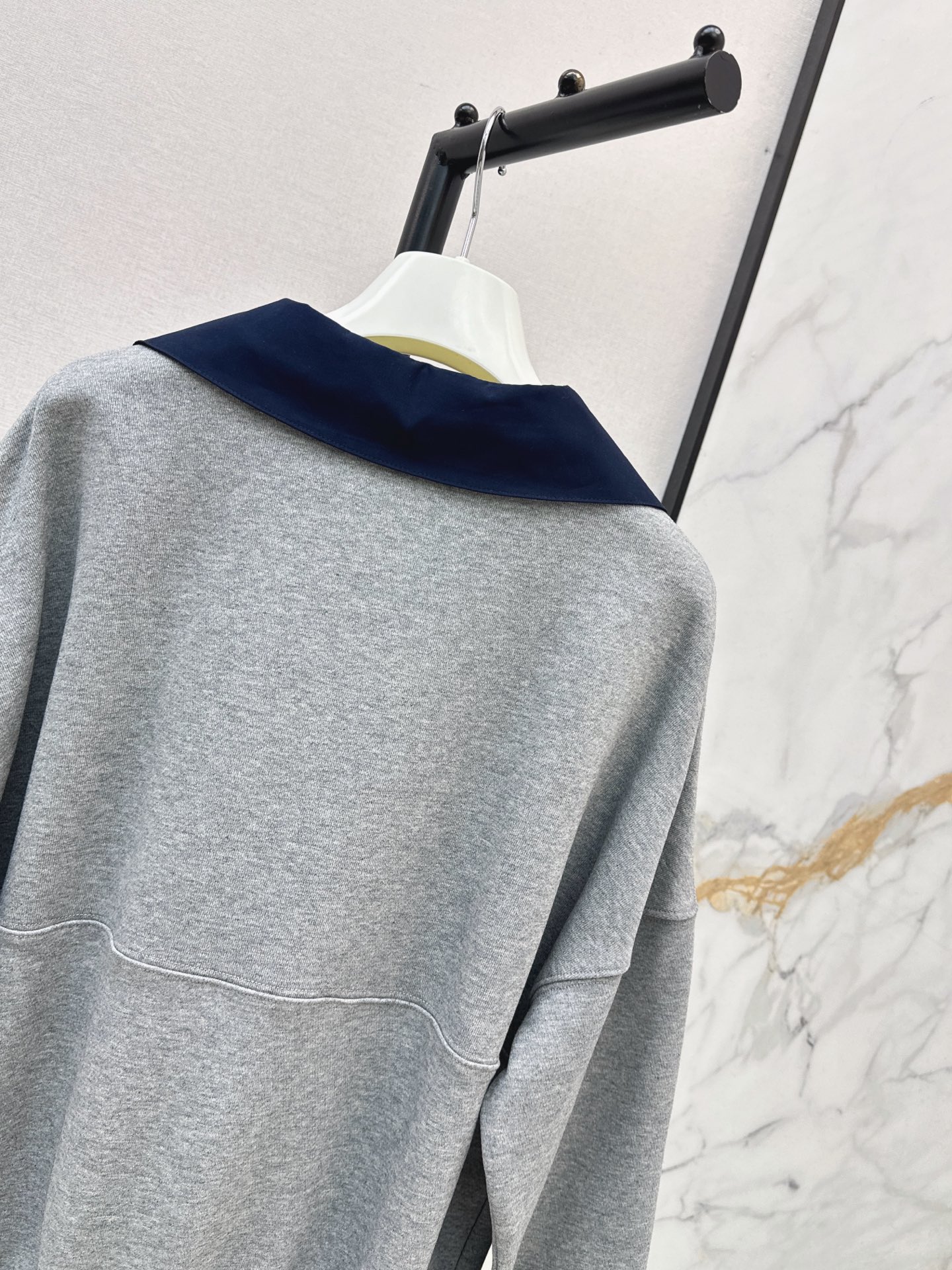 Loe 26fw drawstring sweatshirt