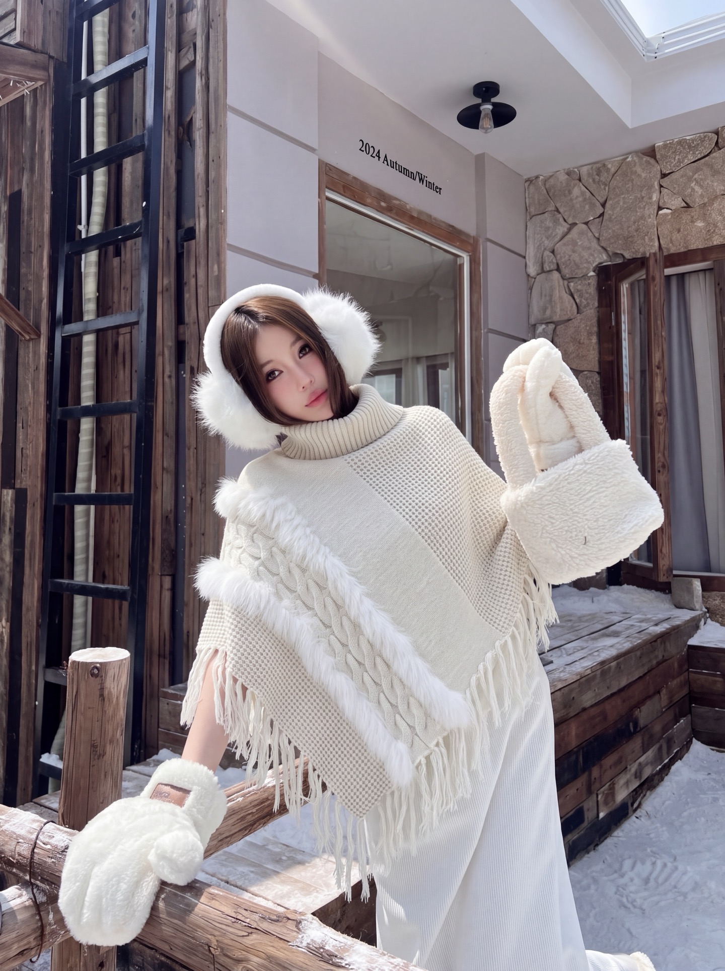 Fen 26fw fur-trim cape jacket