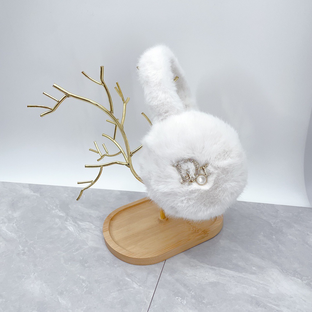 CD 26fw fluffy fur-look earmuffs