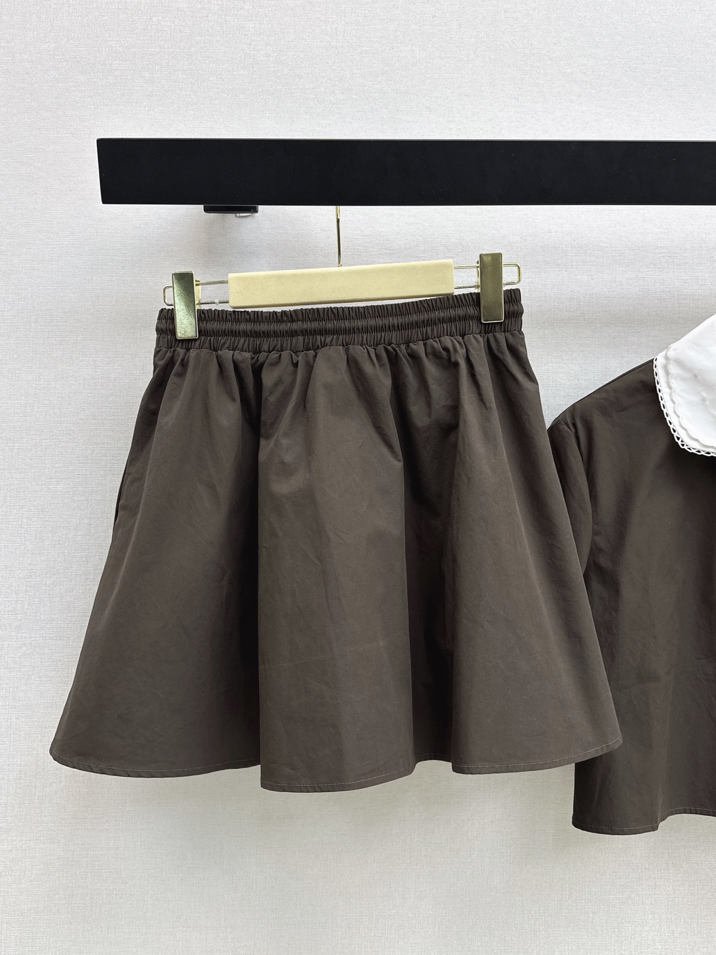 Miu 26ss cropped top pleated skirt sets