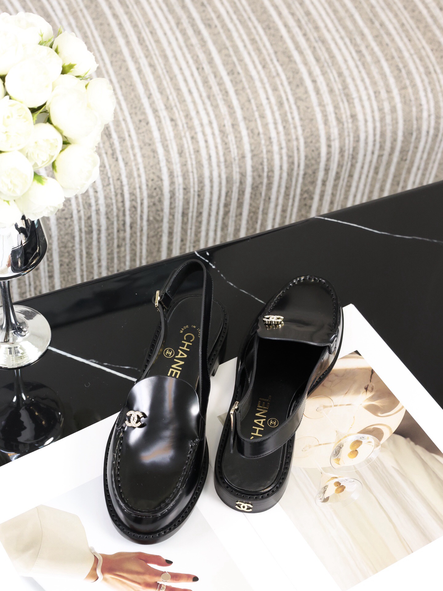 Chan 26fw Black Slingback Loafers