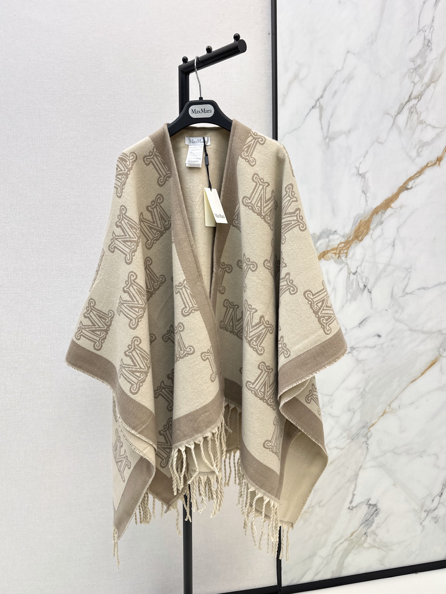 Max 26fw wool shawls