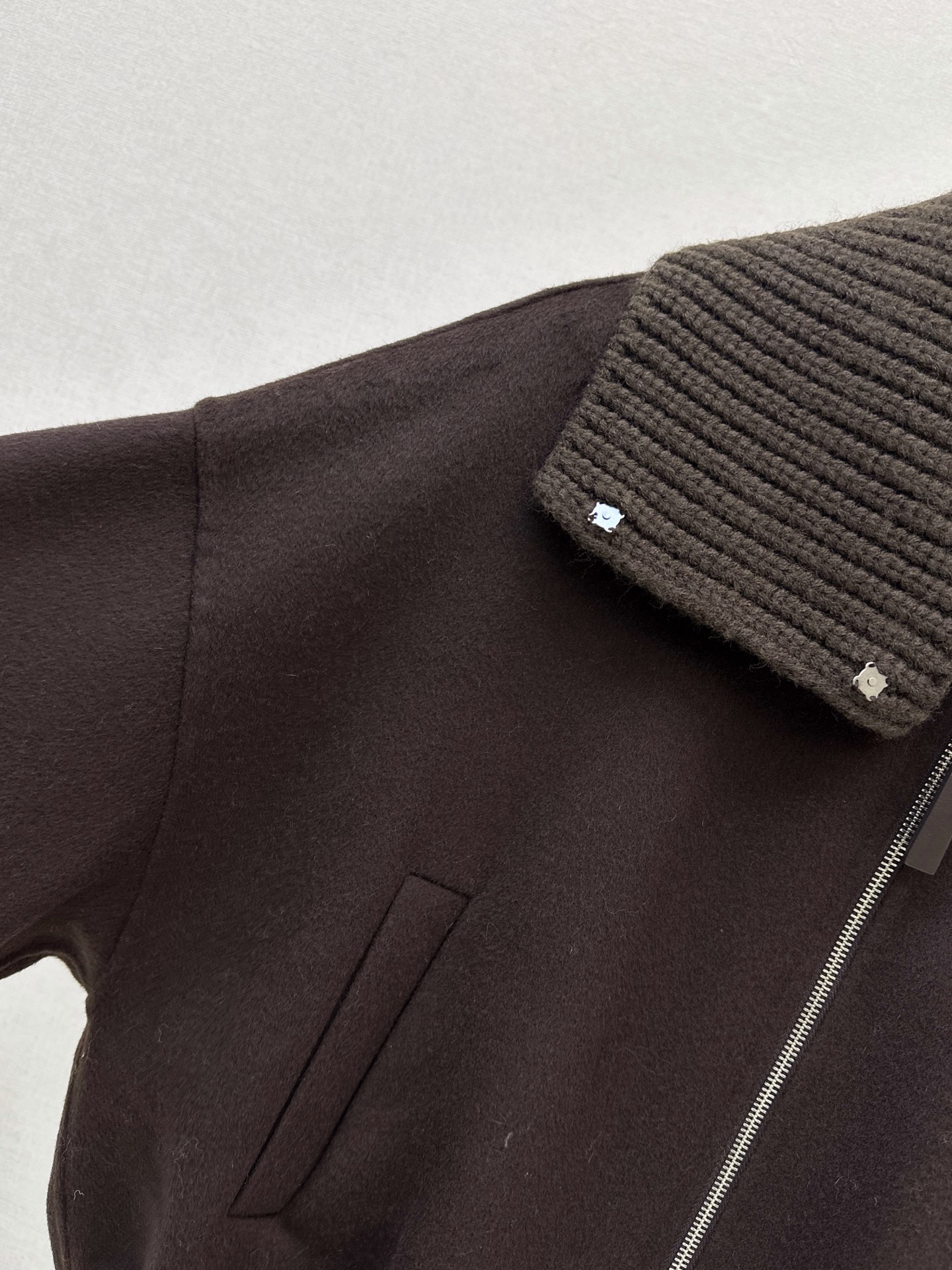 Brun 26fw cropped woolen jacket