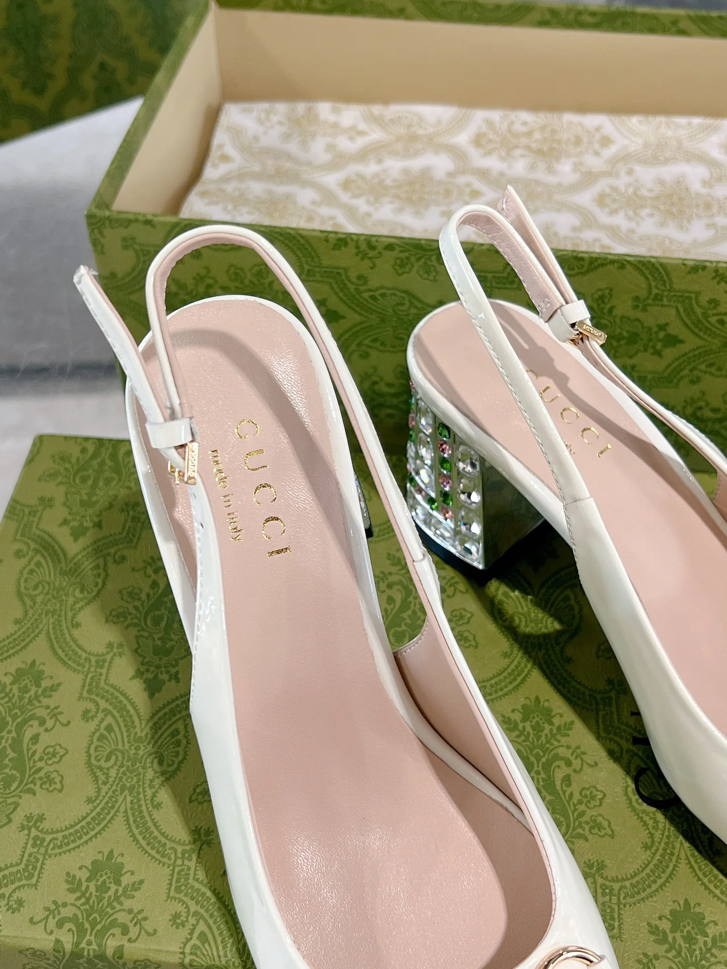 Gucc 26ss rhinestone slingback chunky heel