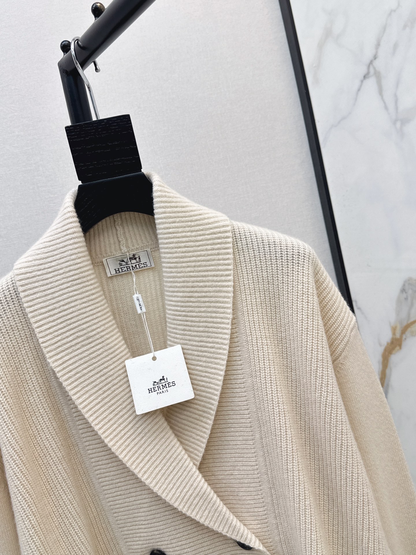 Her 26fw cashmere knit jacket