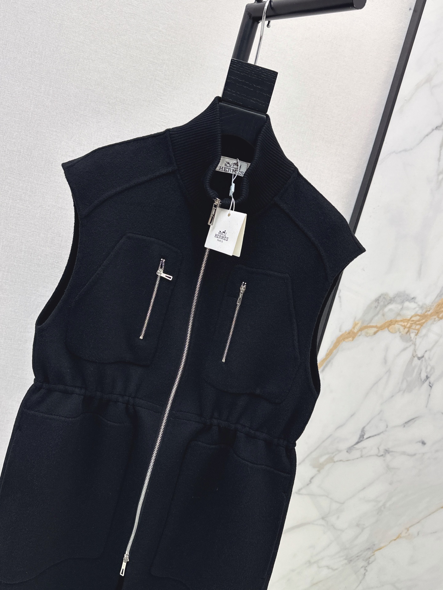 Her 26fw drawstring woolen vest