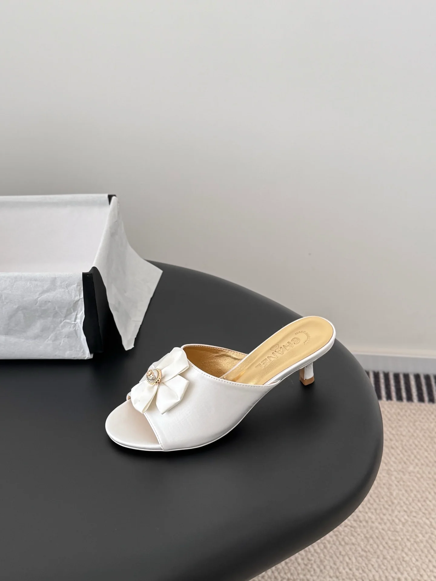 Chan 26ss kitten heel slides