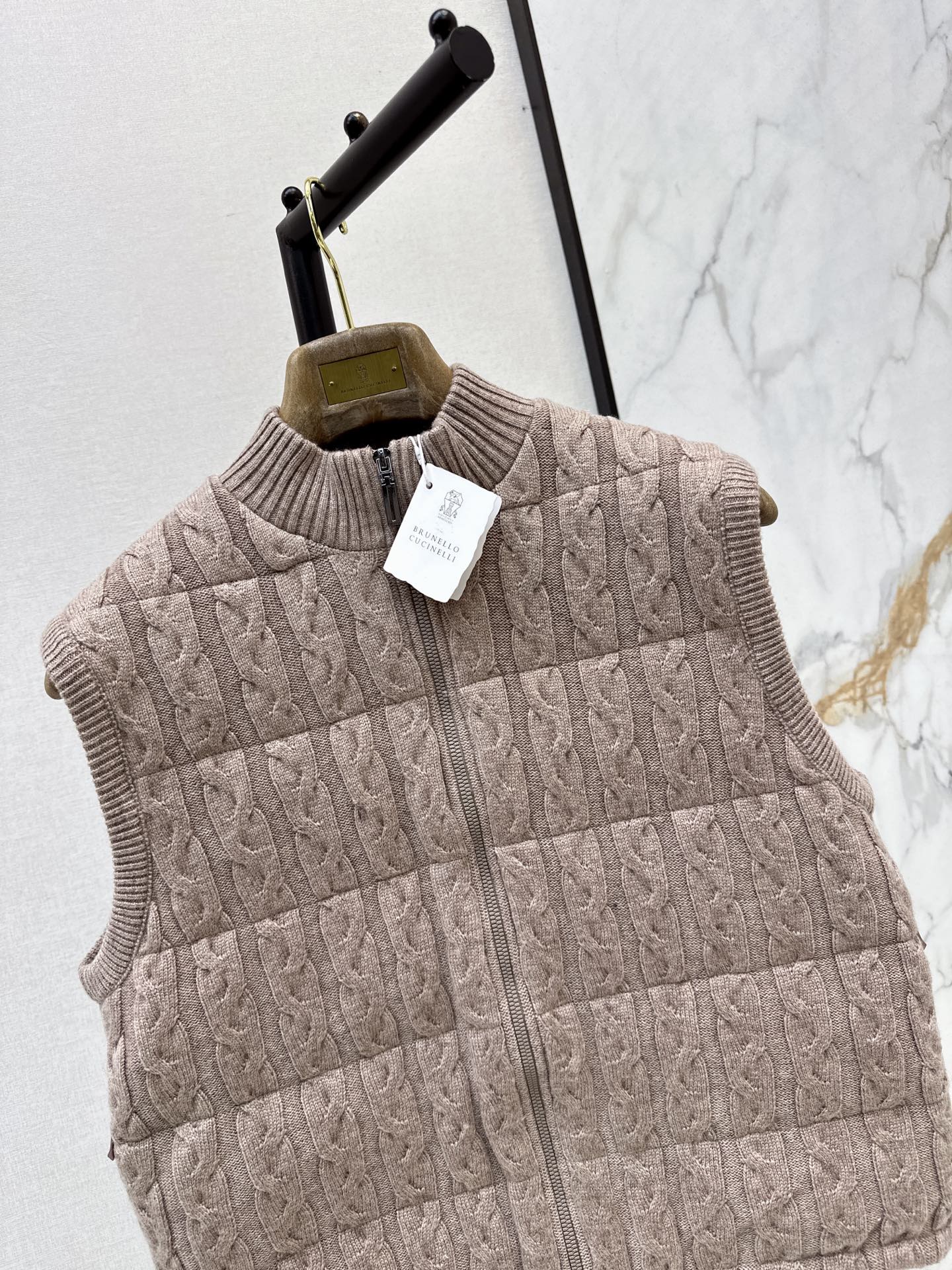 Brun 26fw knit down vest