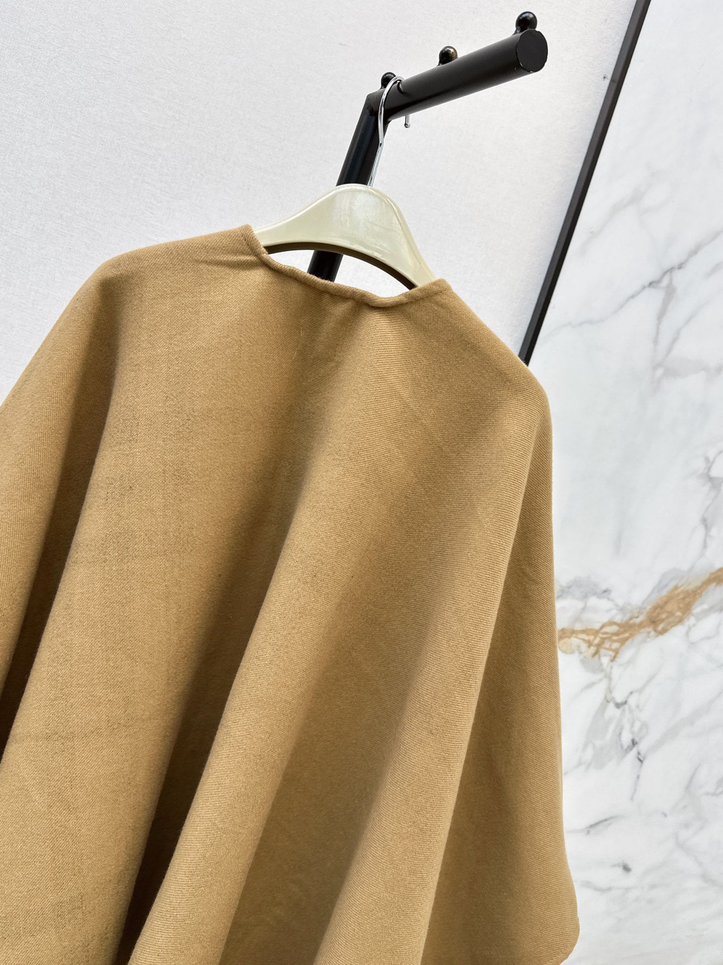 BUR 26fw cashmere shwals cape
