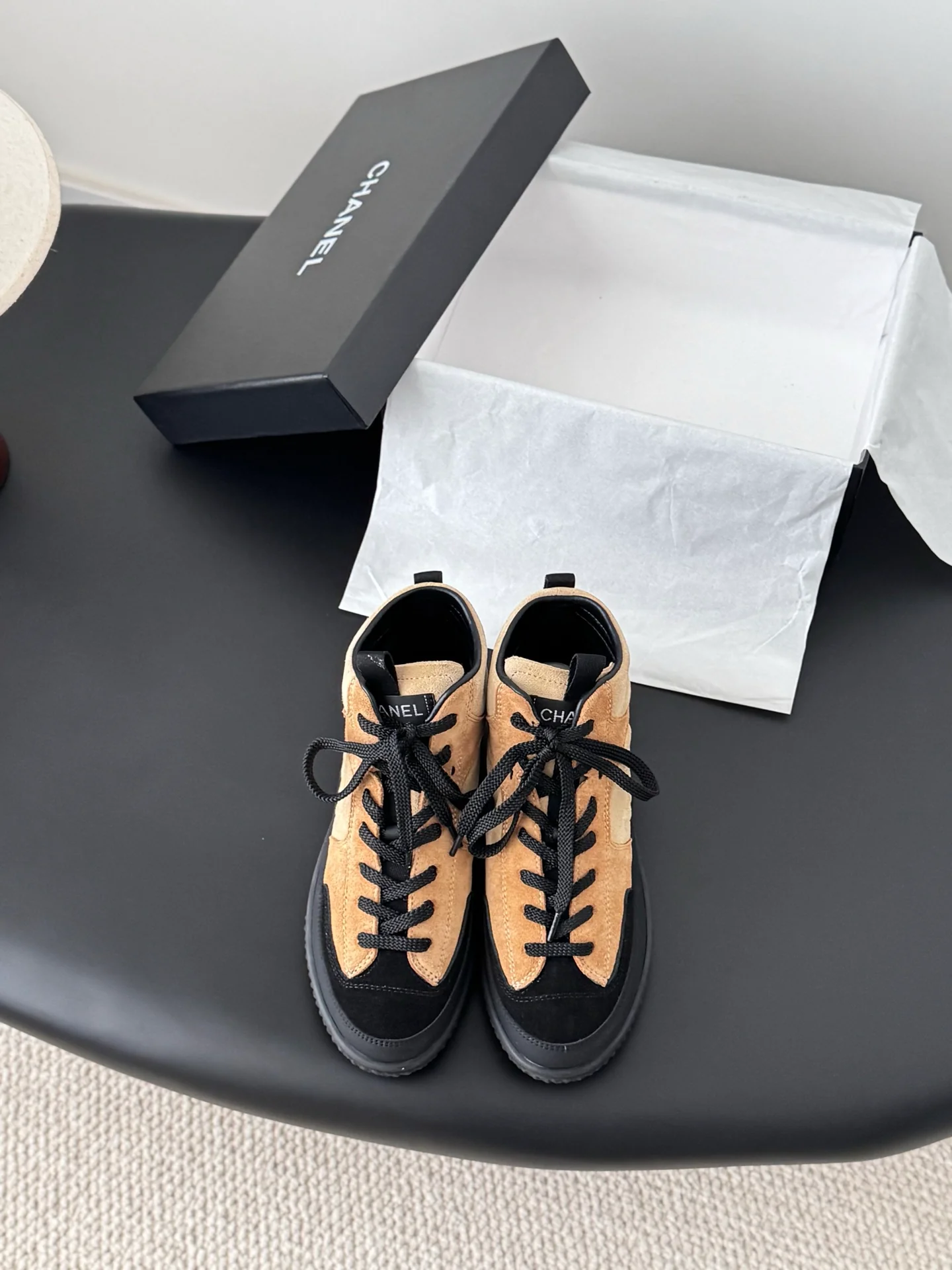 Chan 25fw sneaker with high tops