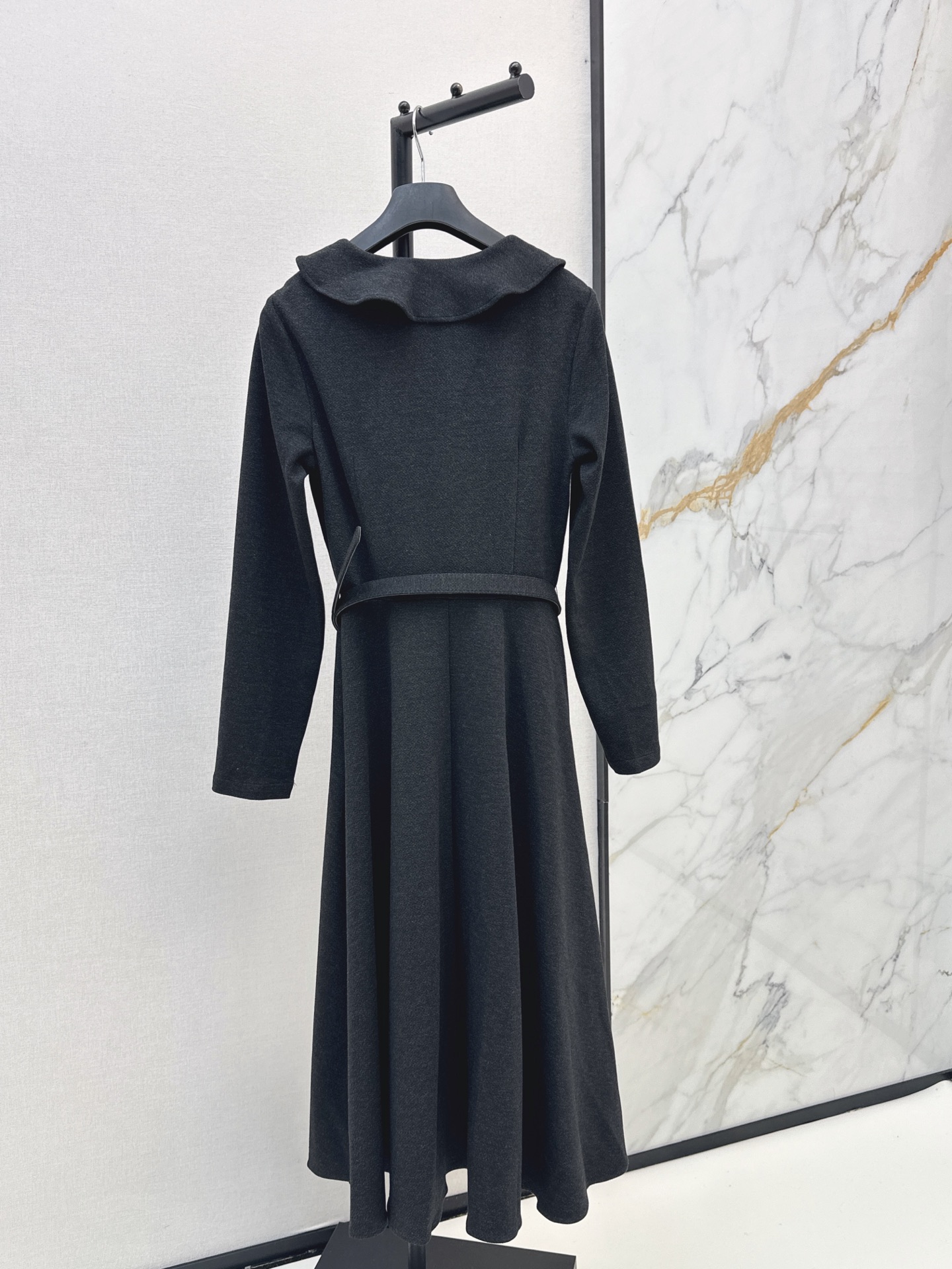 CD 26fw ruffle belted dress