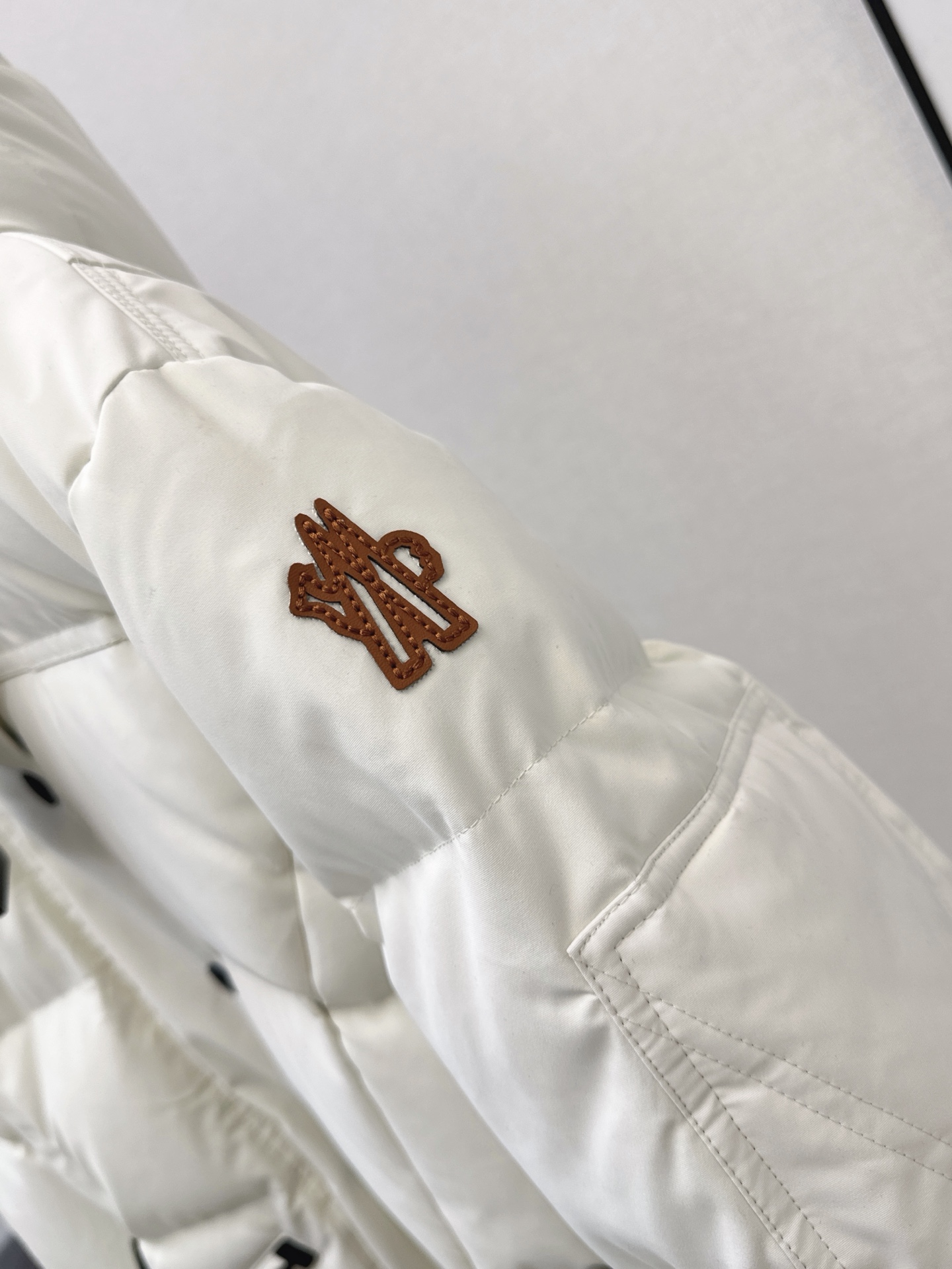 Monc 26fw down ski jacket