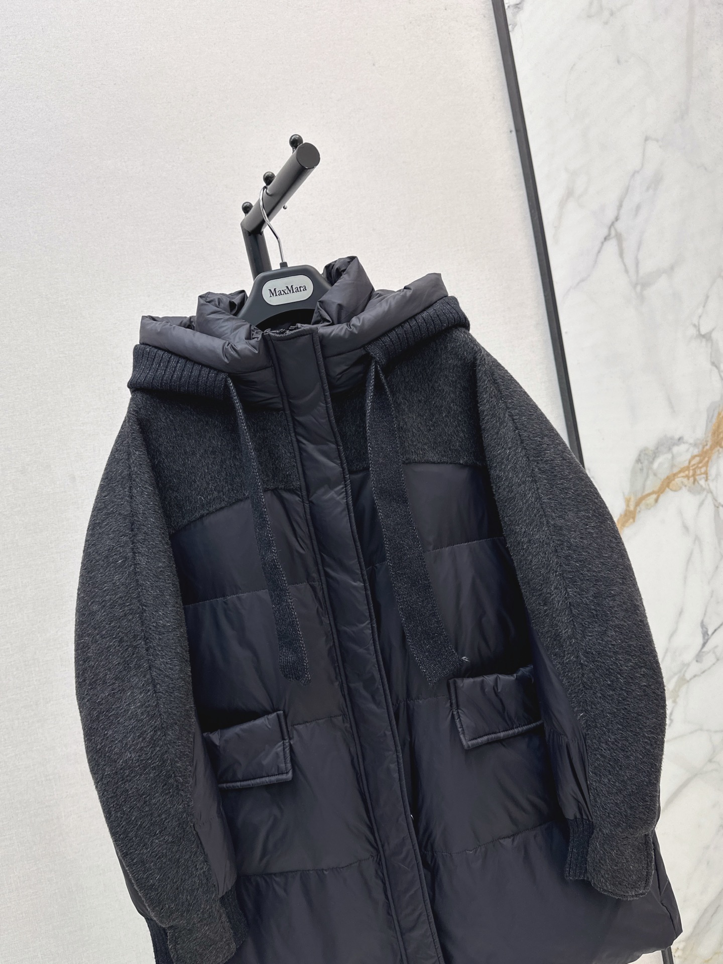 Max 26fw knit contract hooded down jacket