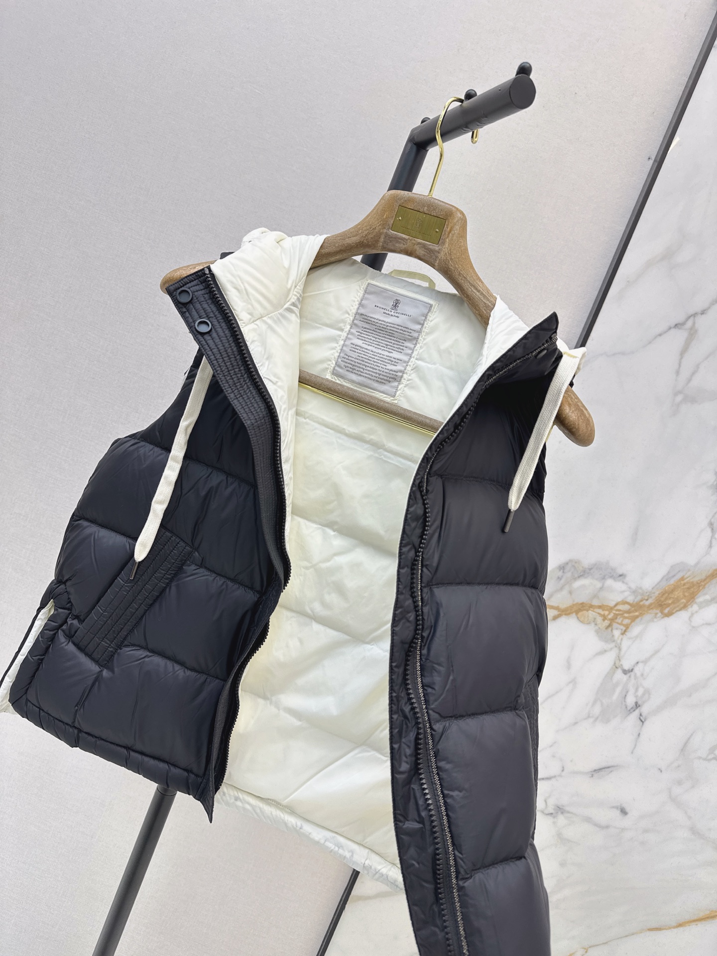 Brun 26fw hooded down vest