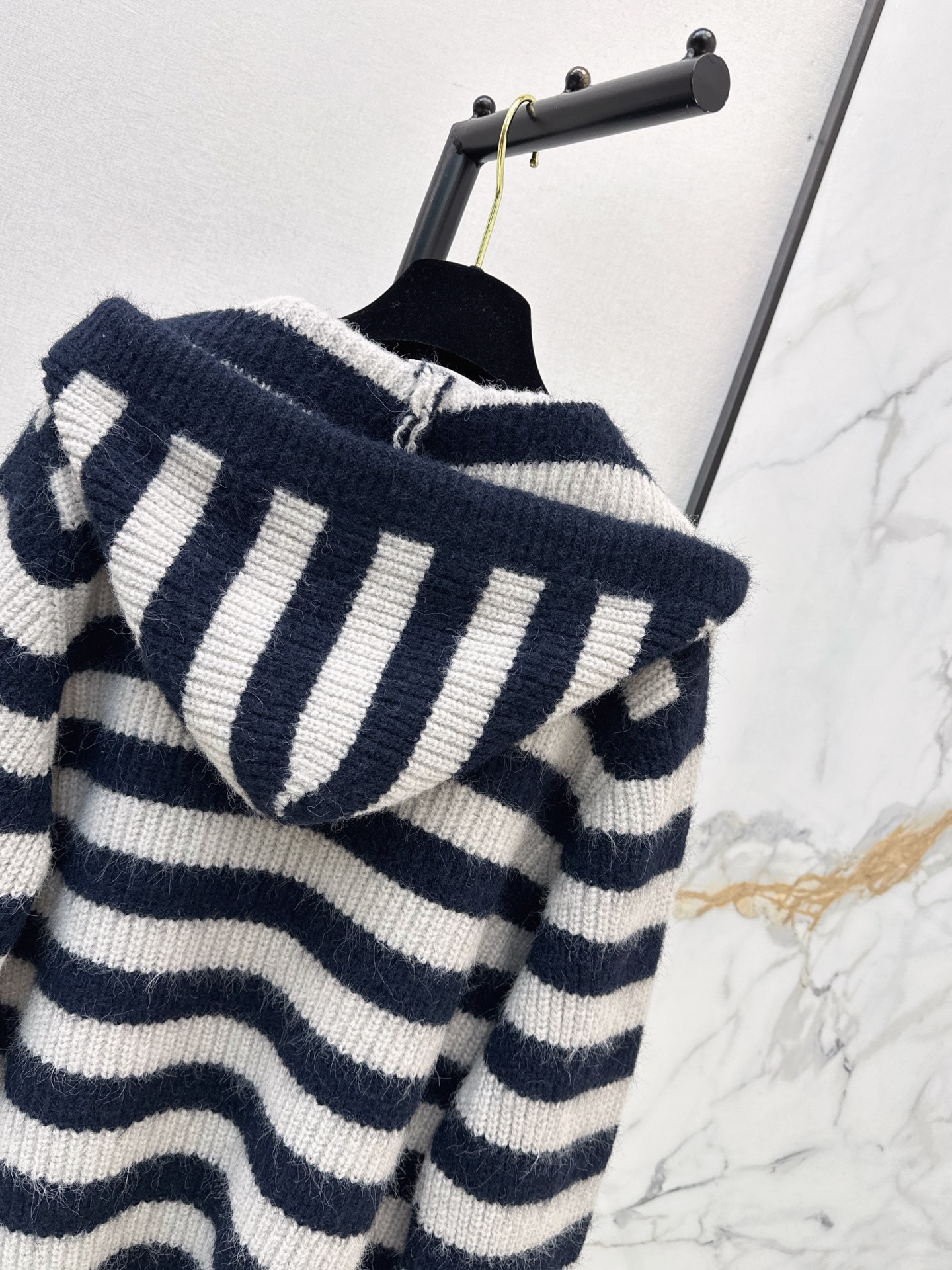 Chan 26fw stripe hooded cardigan