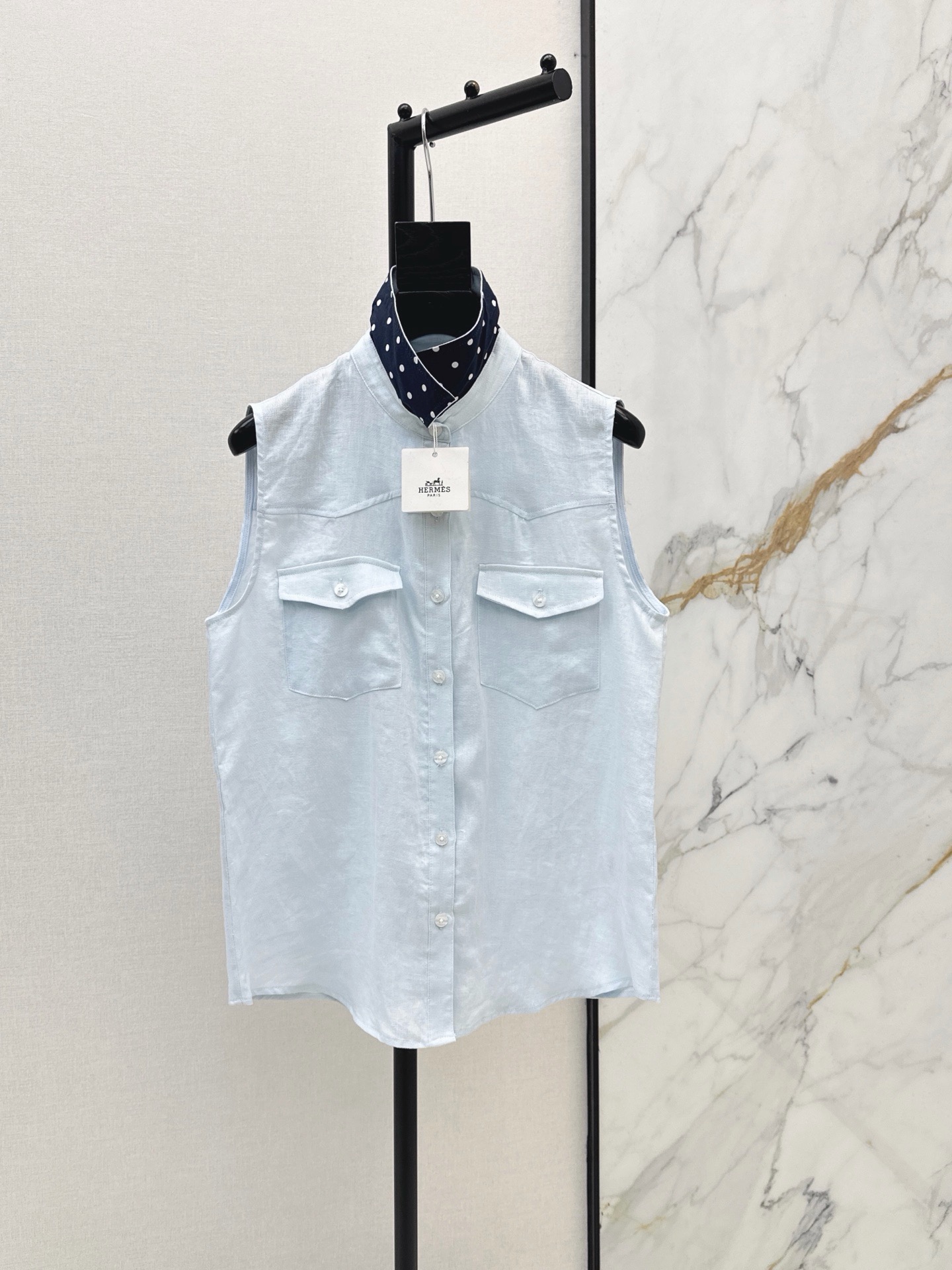 Her 26ss sleeveless linen shirt