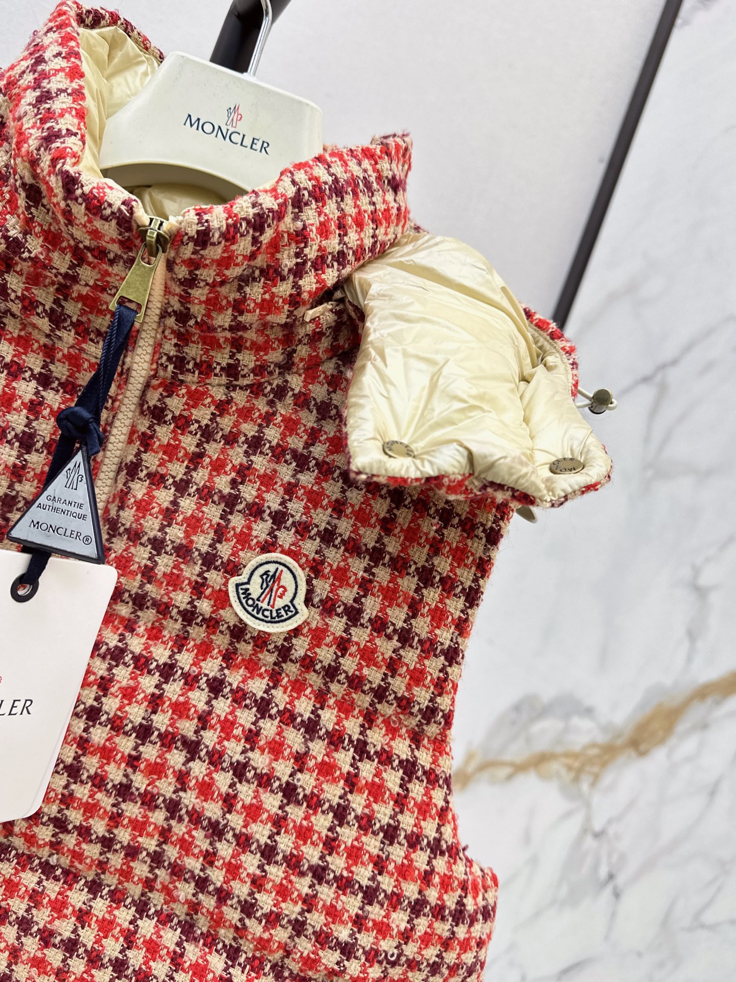 Monc 26fw houndstooth down vest
