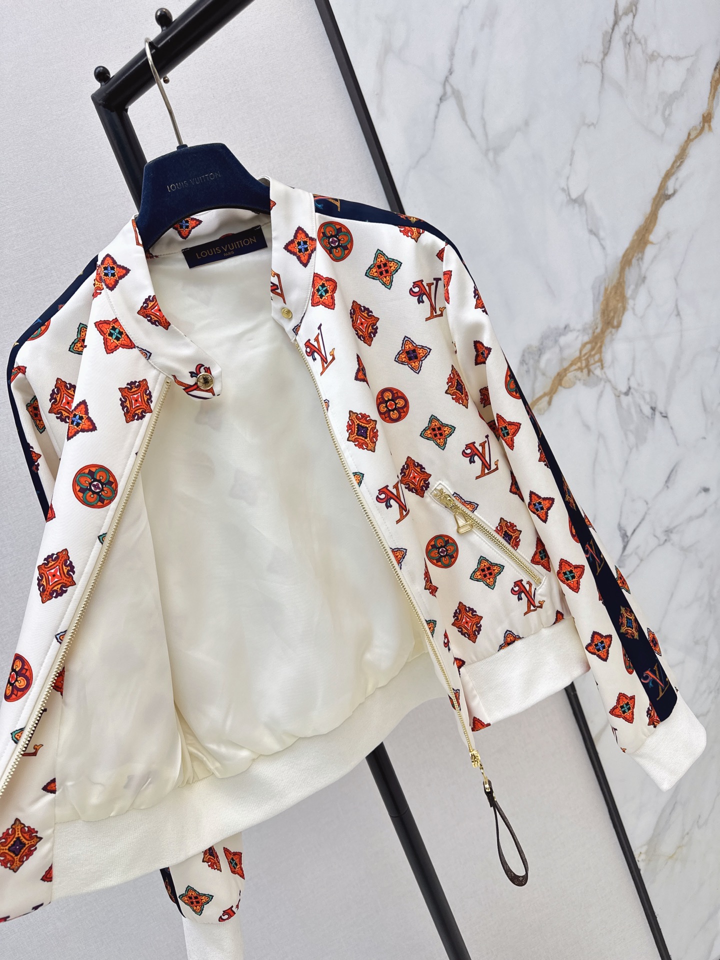 Loui 26fw print jacket