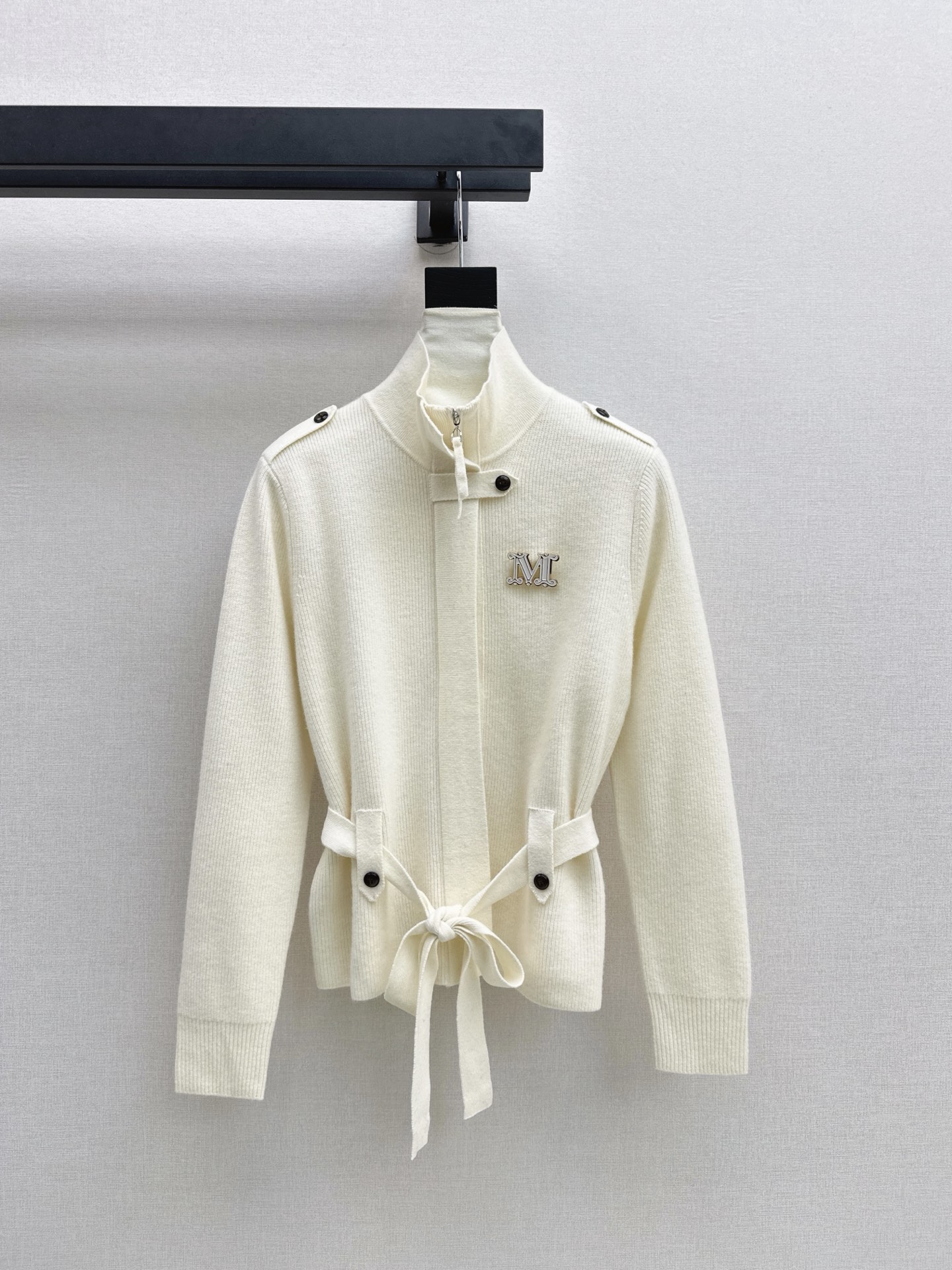 Max 26fw woolbelted cardigan