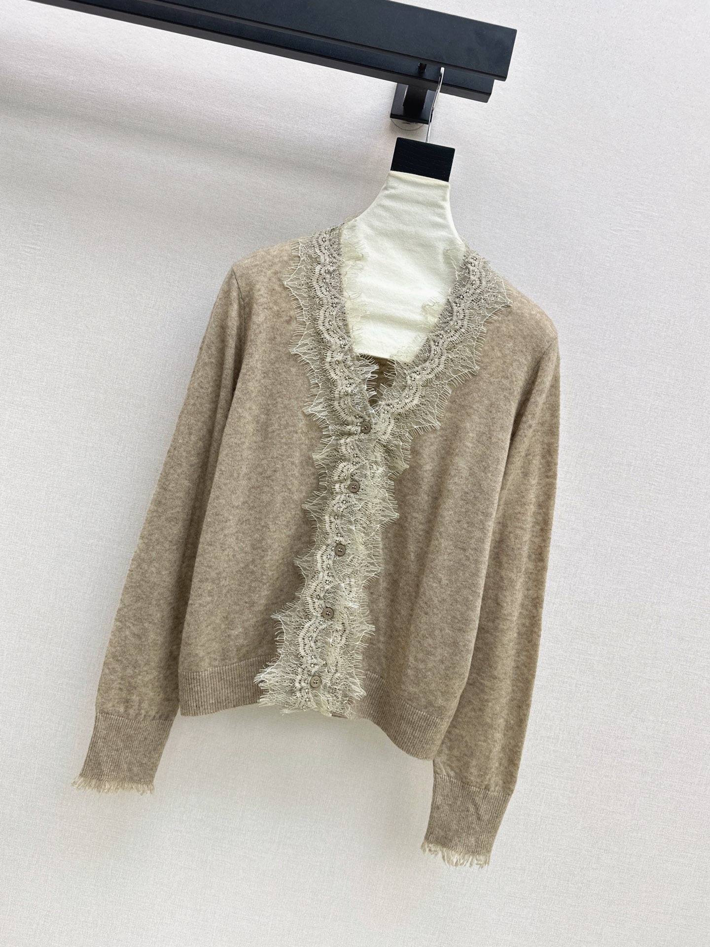 ES 26fw lace contract knit cardigan
