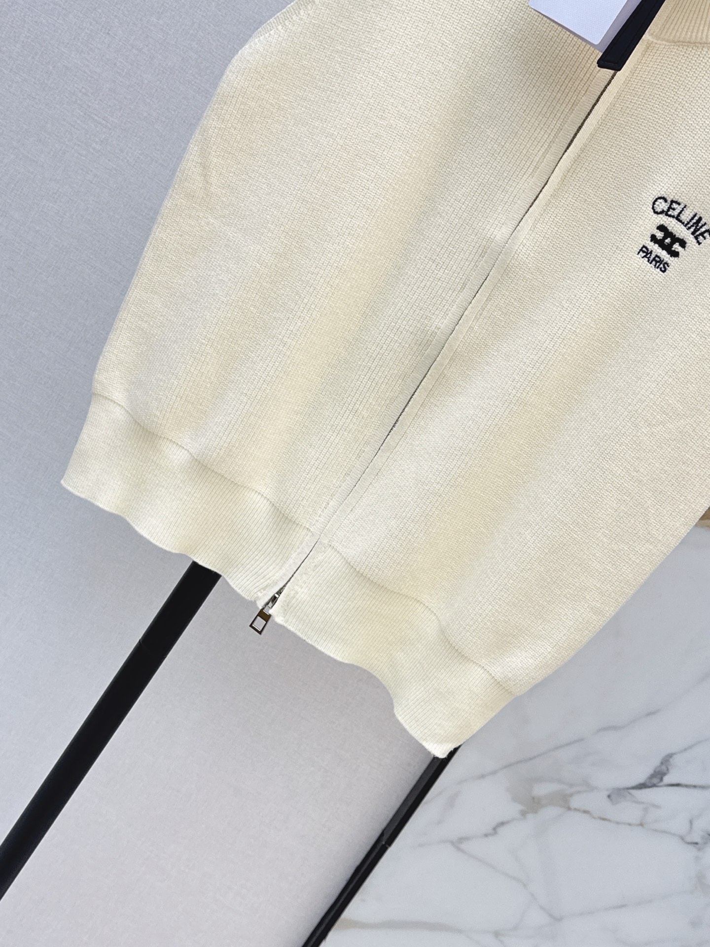 Celi 26fw knit vest