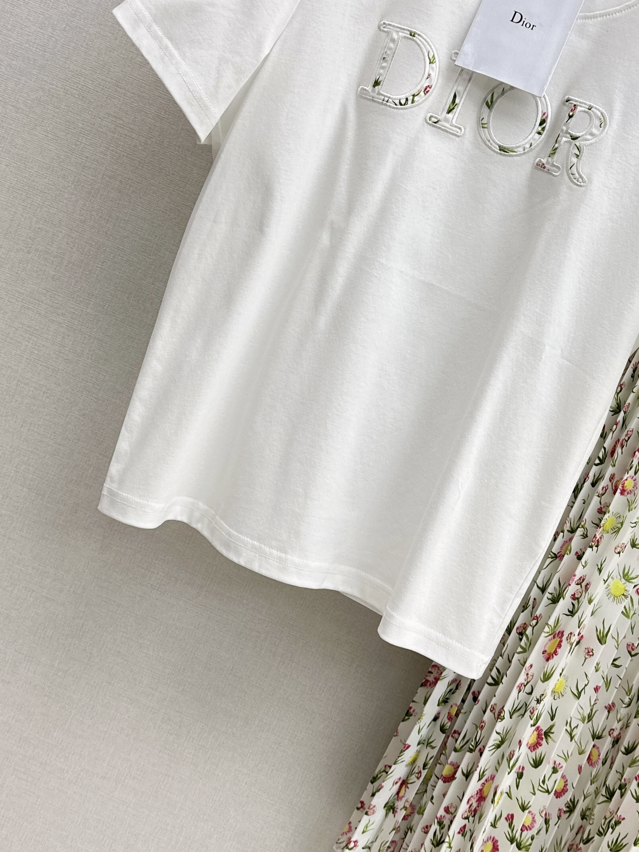 CD 26ss t-shirt & print skirt sets
