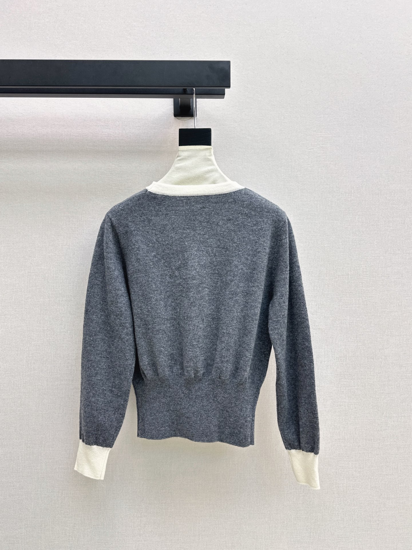 Chan 26fw 3d bow sweater