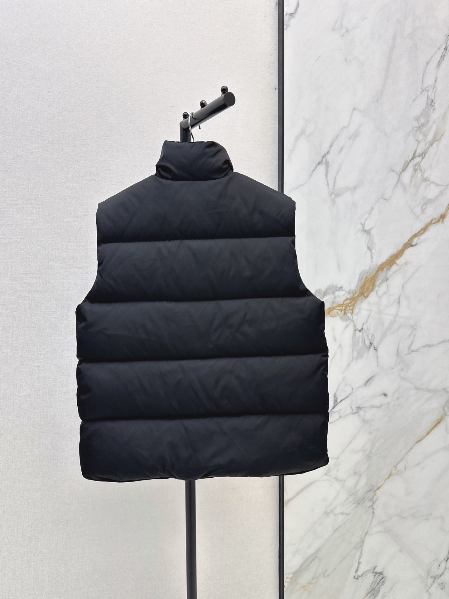 Pra 26fw down vest
