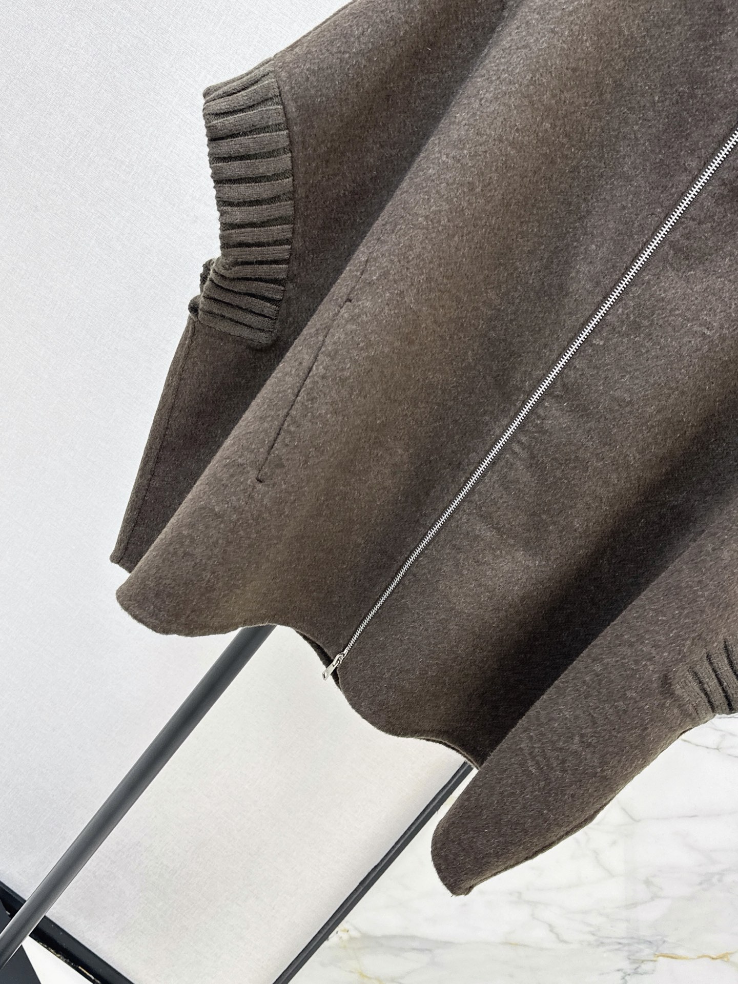 Max 26fw wool cape jacket