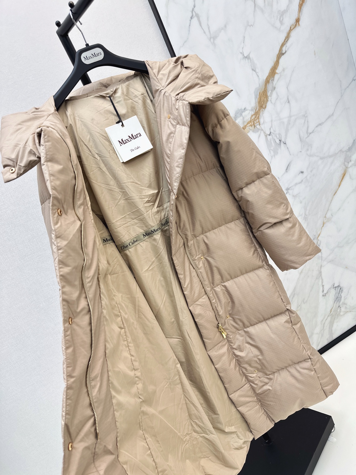 Max 26fw hooded long down jacket