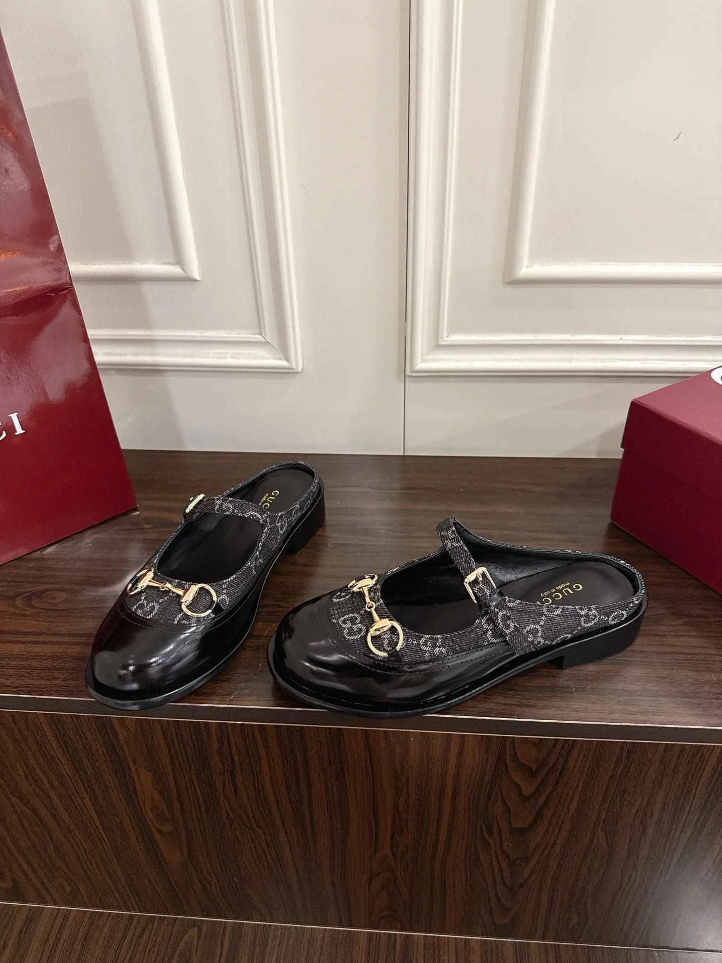 Guc 25fw mary jane mules shoes