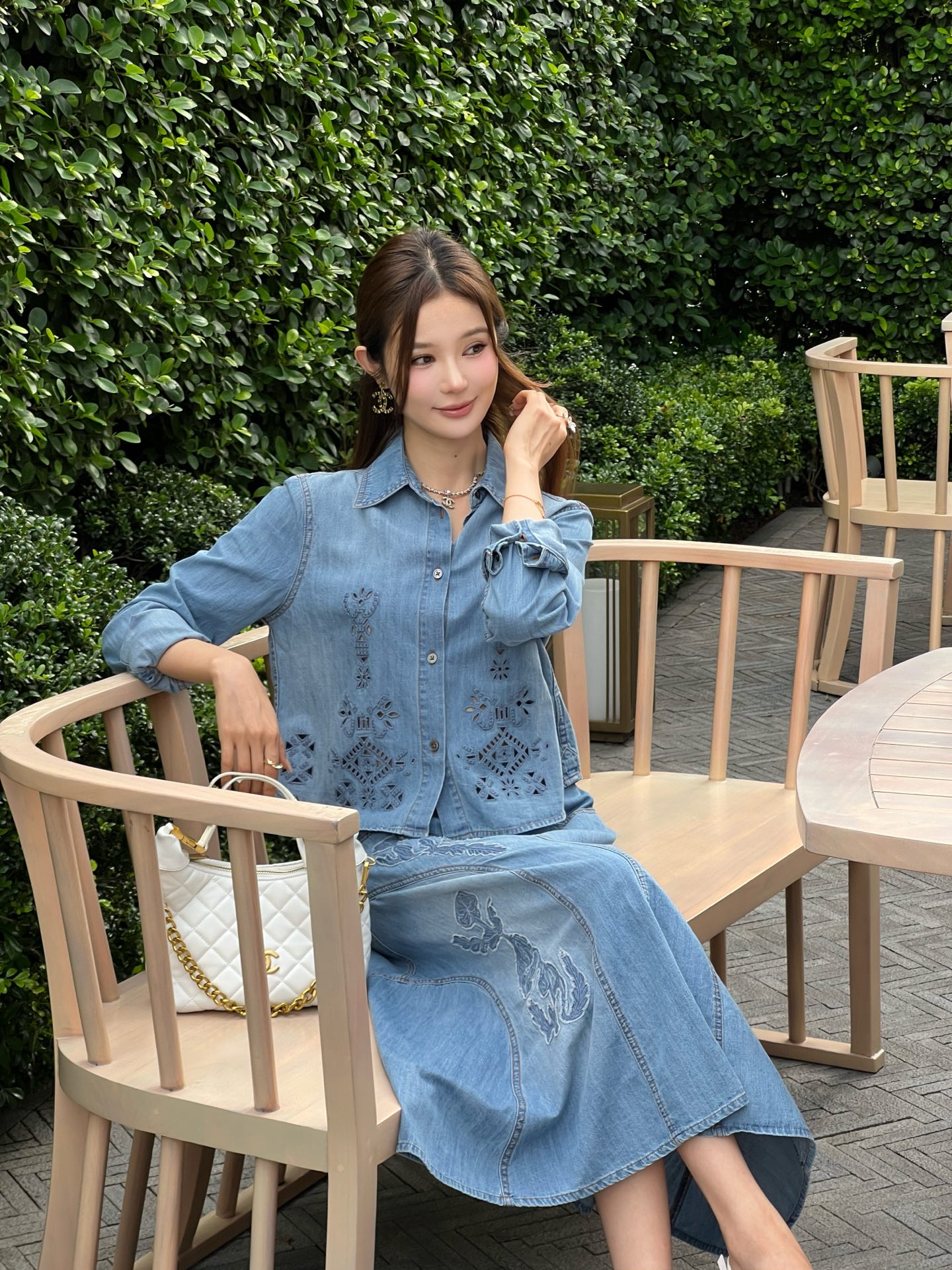 ES 26fw embroidery denim skirt