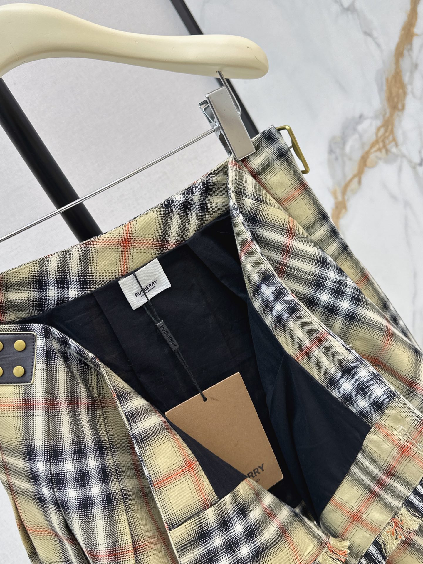 Bur 26fw plaid skirt
