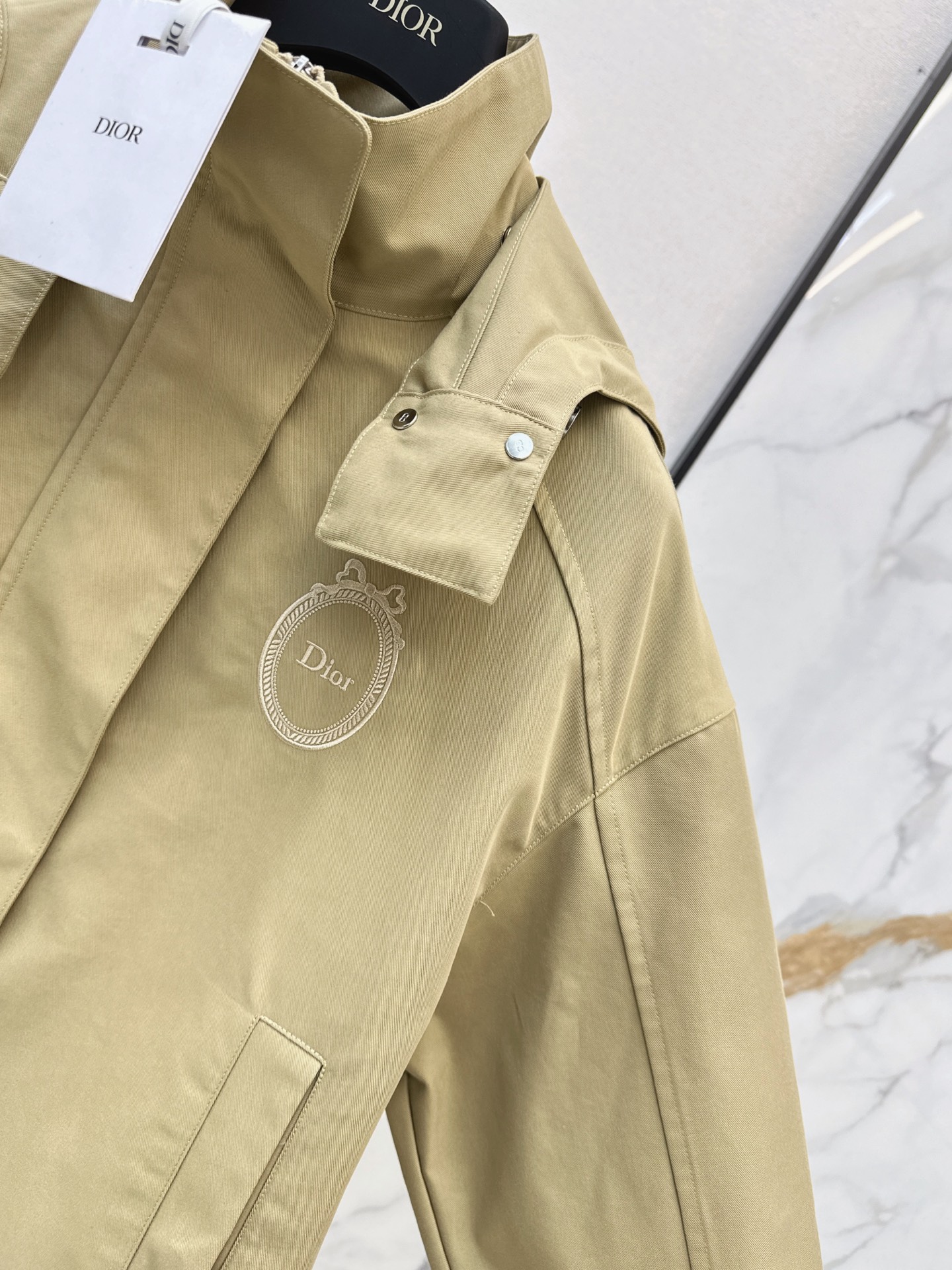 CD26fw hooded jacket