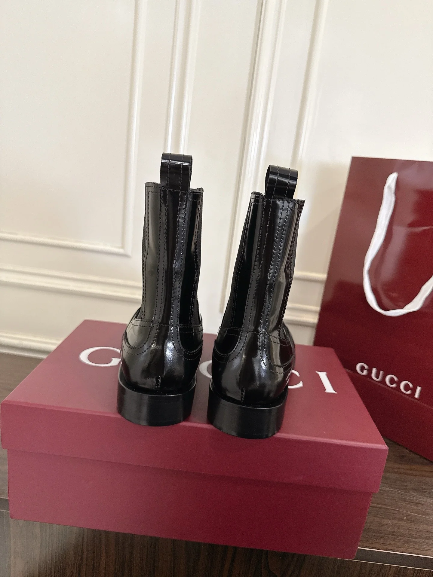 Gucc 25fw combat boots