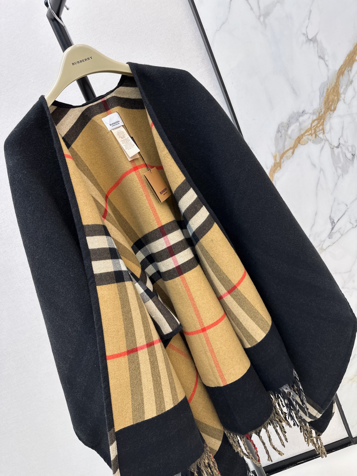 Bur 26fw shawls cape