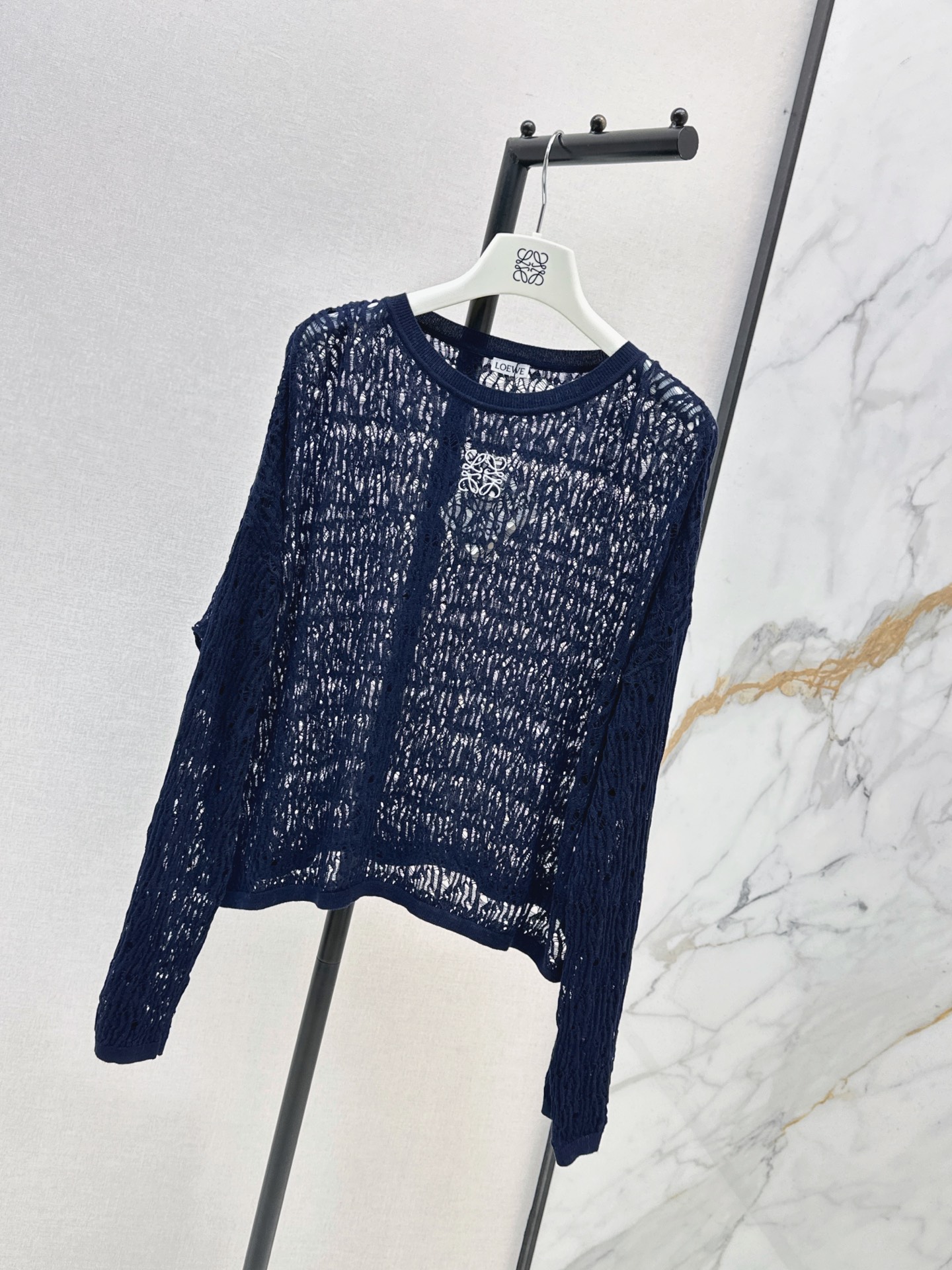 Loe 26fw hollow knit top